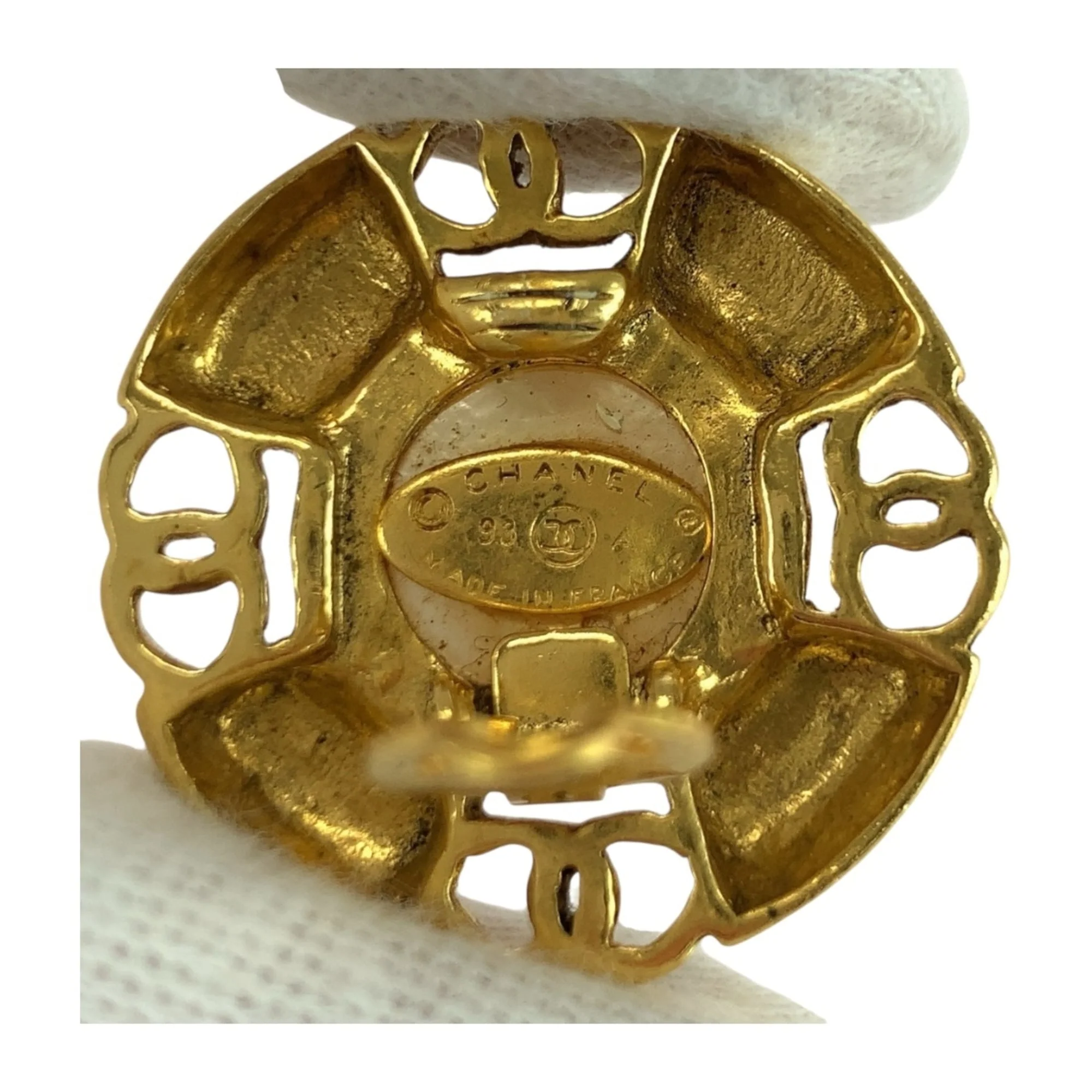 CC Logo Clip-On Earrings Gold-Tone Metal Gold-Tone Metal - Image 7