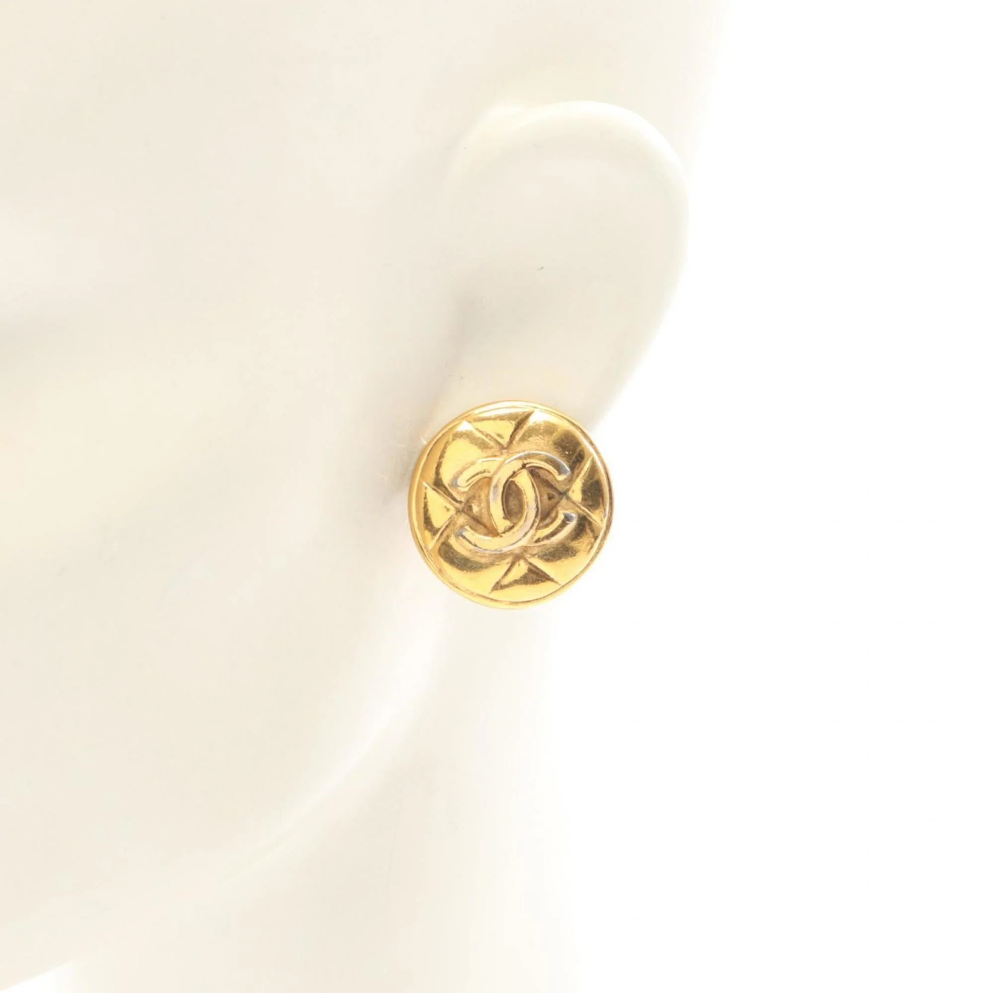 CC Logo Clip-On Earrings Metal Gold-Tone Metal - Image 4