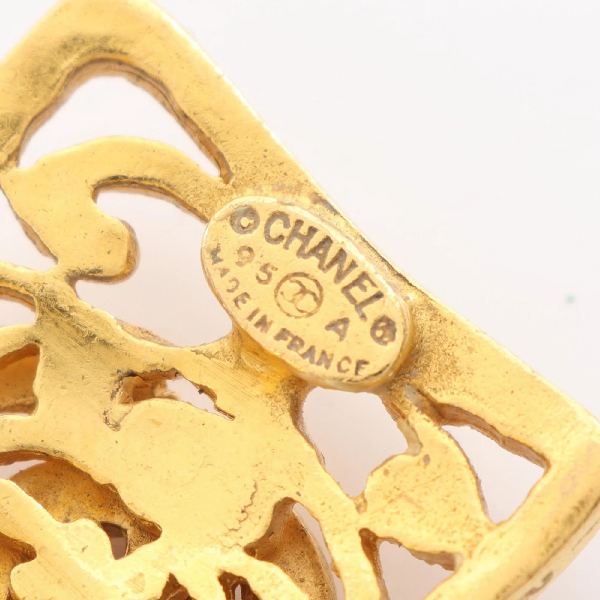 CC Logo Clip-On Earrings Metal Gold-Tone Metal - Image 3