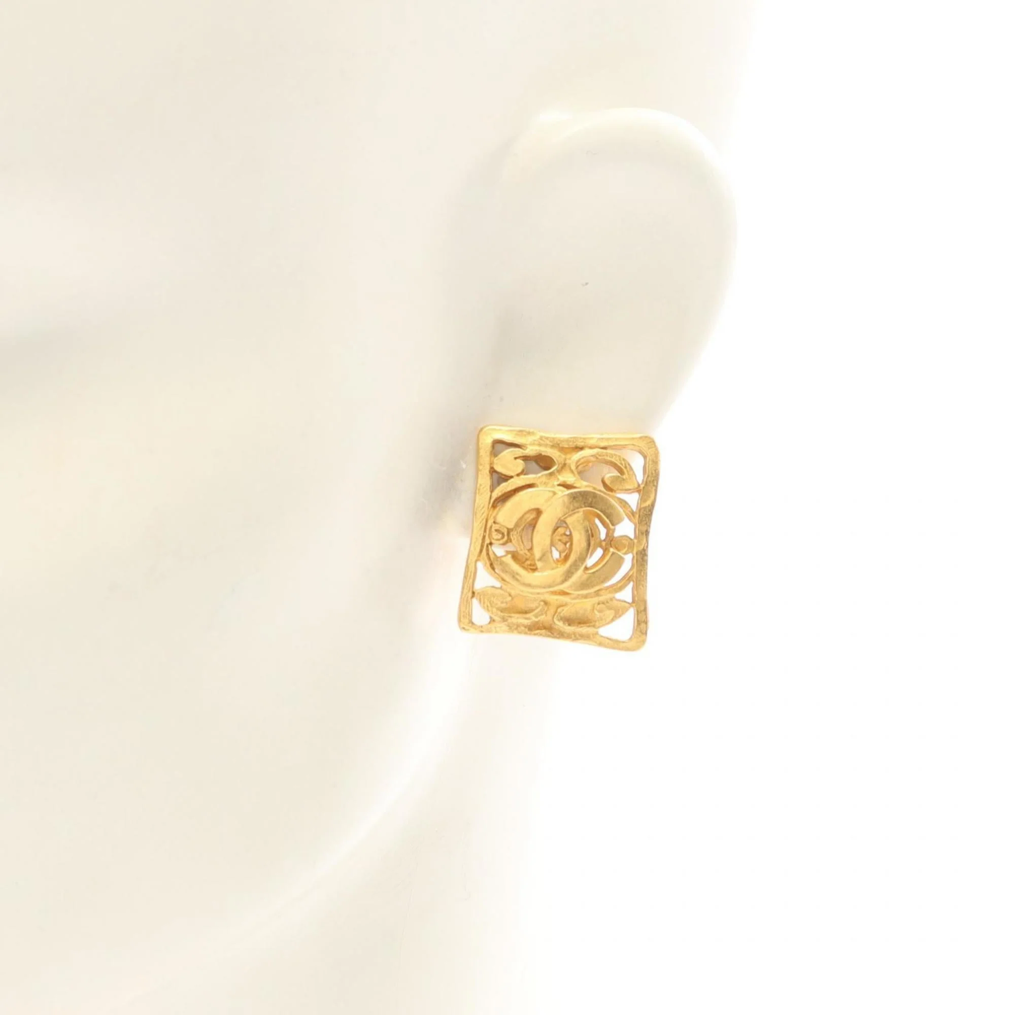 CC Logo Clip-On Earrings Metal Gold-Tone Metal - Image 4