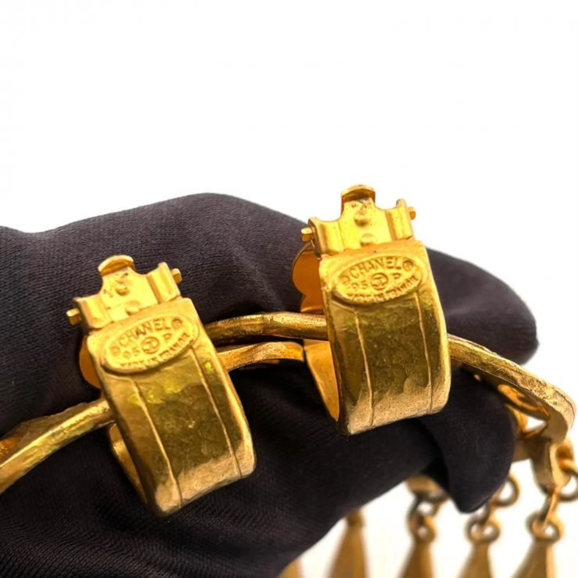 CC Logo Clip-On Earrings Metal Gold-Tone Metal - Image 5