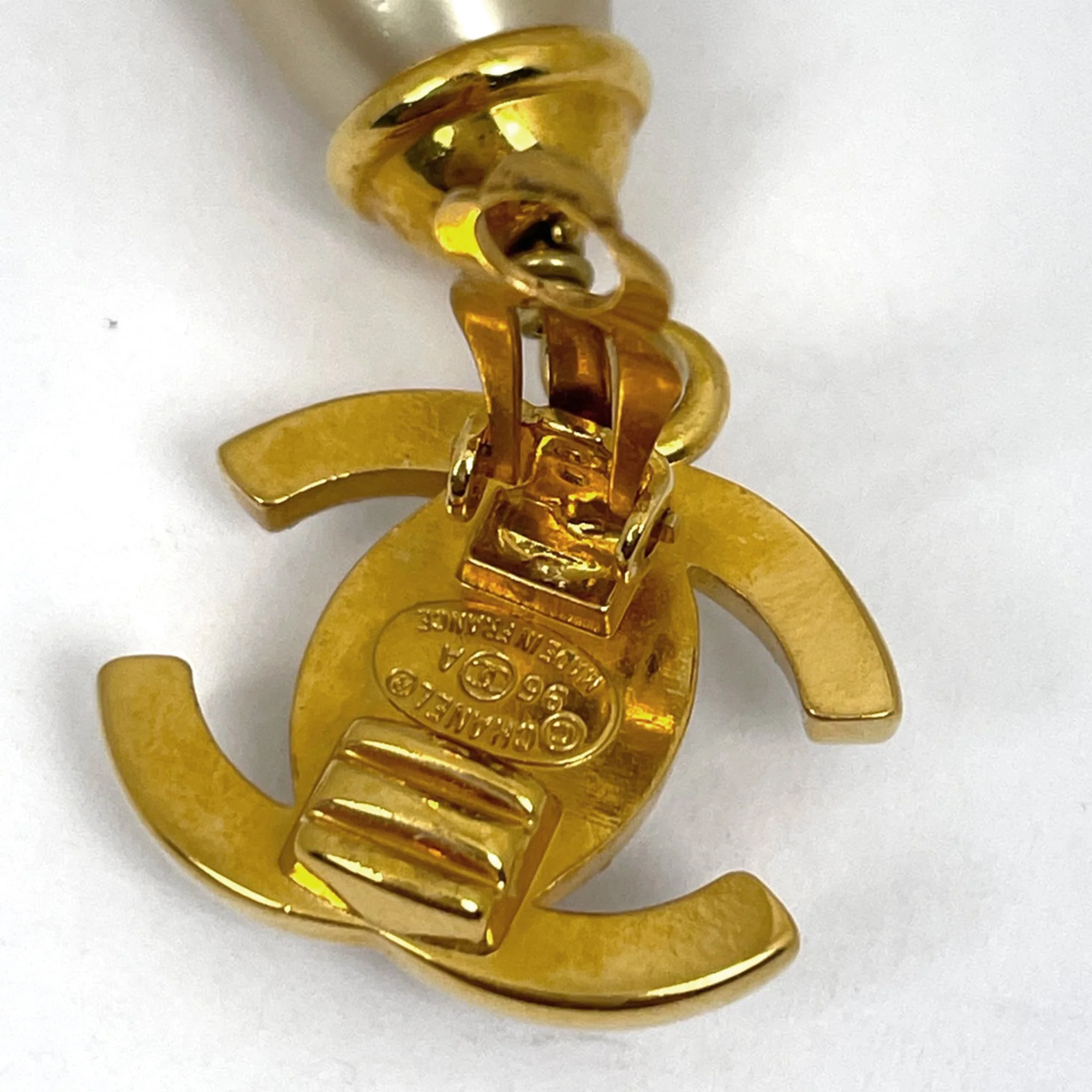 CC Logo Clip-On Earrings Metal Gold-Tone Metal - Image 3
