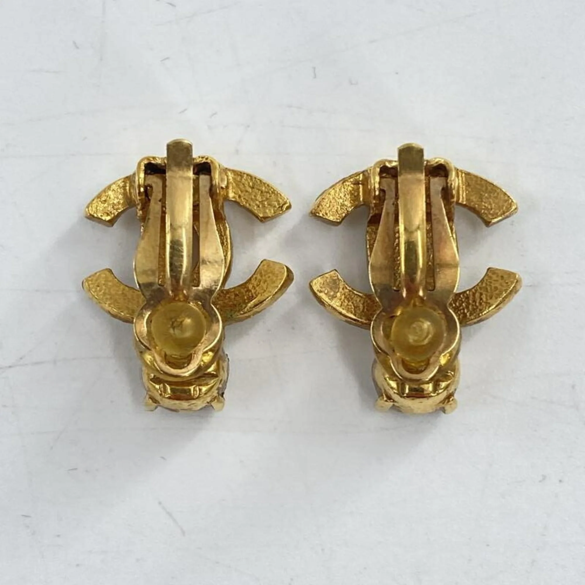 CC Logo Clip-On Earrings Metal Gold-Tone Metal - Image 5