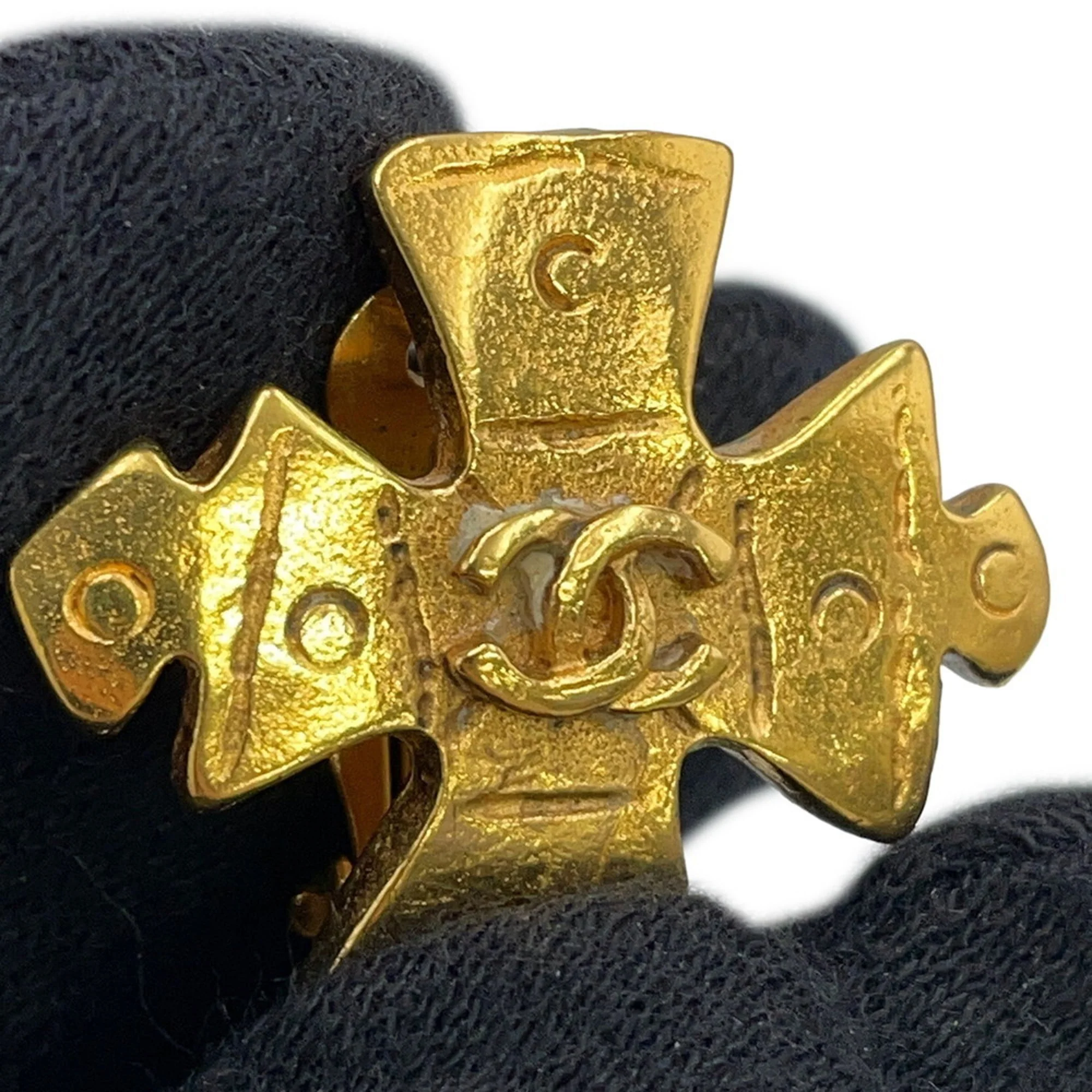 CC Logo Cross Clip-On Earrings Gold-Tone Metal Gold-Tone Metal - Image 6