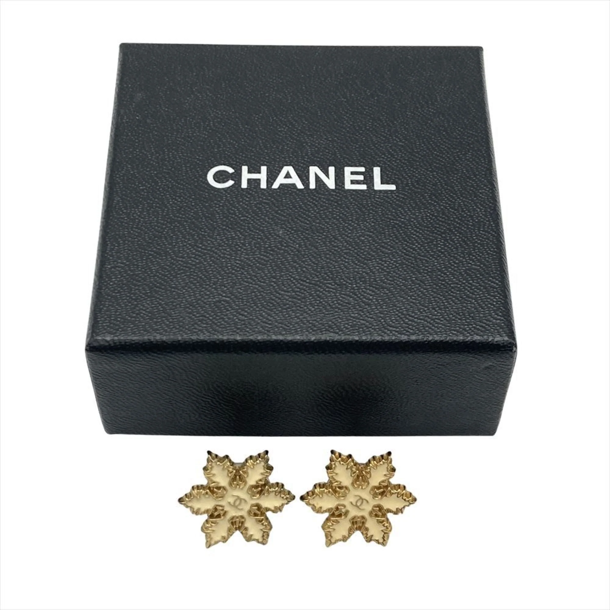 CC Logo Earrings Metal Gold-Tone Metal - Image 8