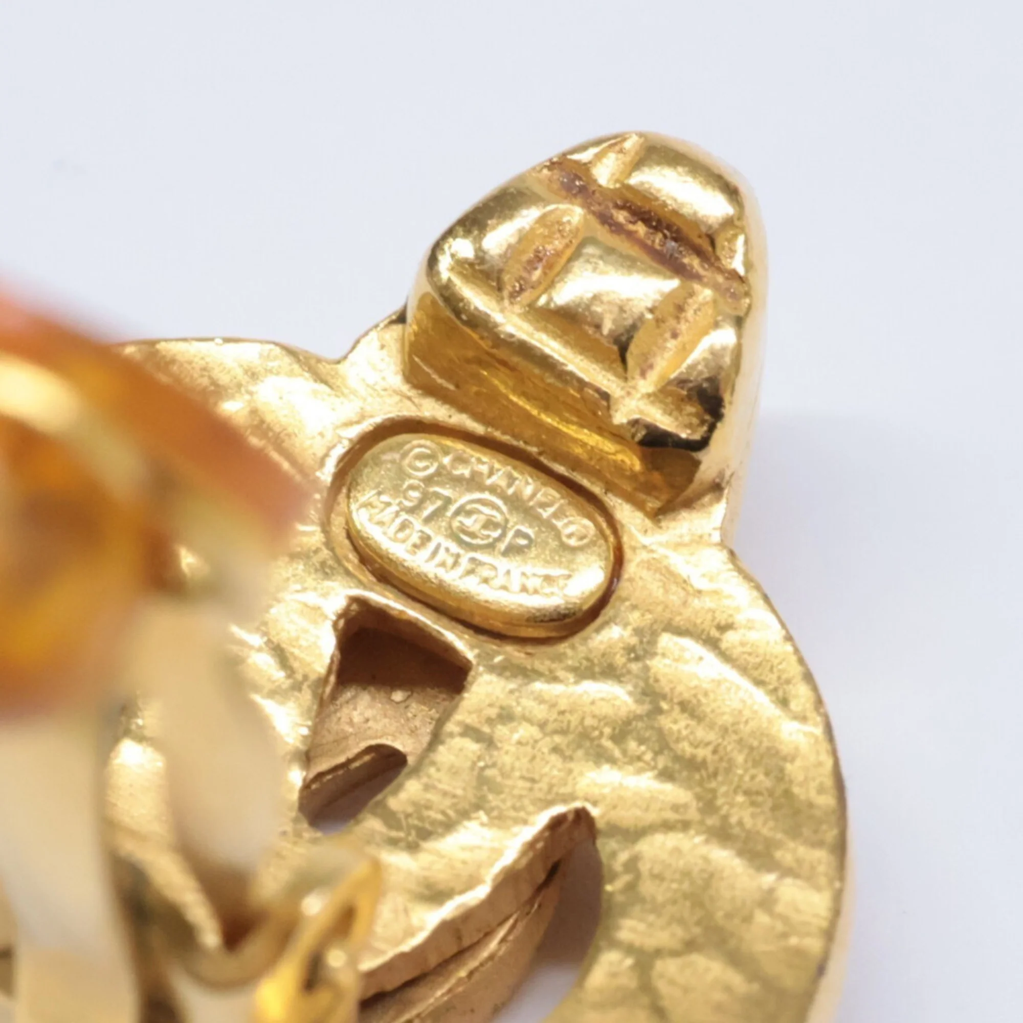 CC Logo Heart Clip-On Earrings Gold-Tone Metal Gold-Tone Metal - Image 8