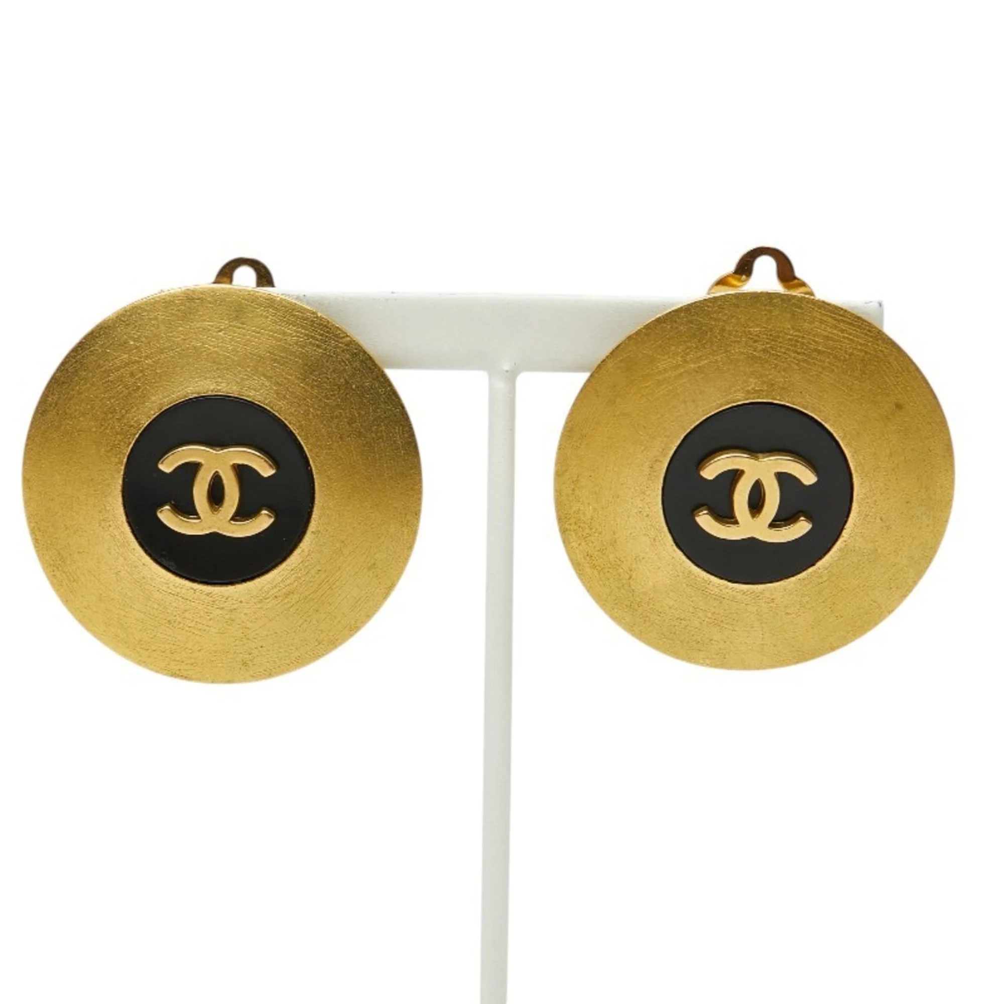 CC Logo Round Clip-On Earrings Gold-Tone Metal Gold-Tone Metal - Image 2