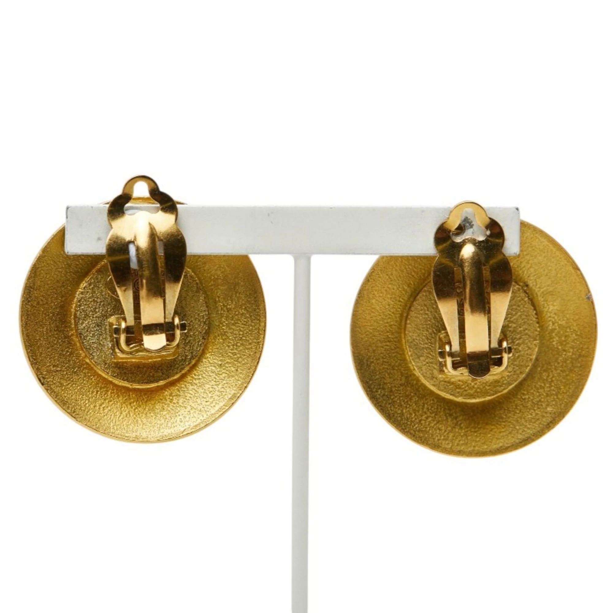 CC Logo Round Clip-On Earrings Gold-Tone Metal Gold-Tone Metal - Image 3