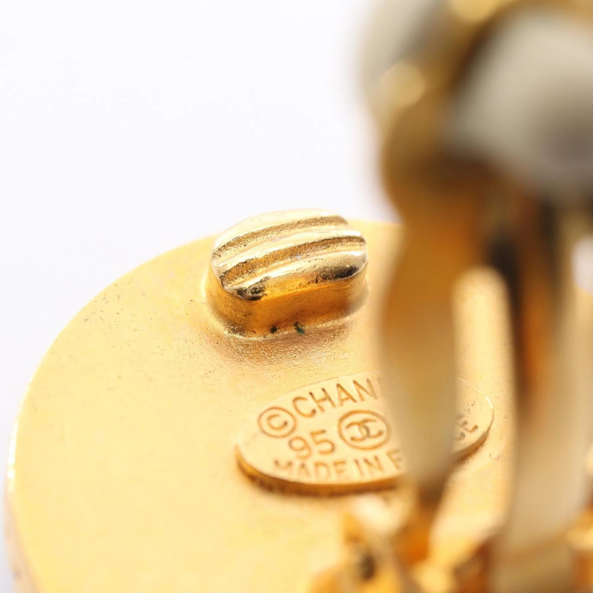 CC Logo Round Clip-On Earrings Metal - Image 6