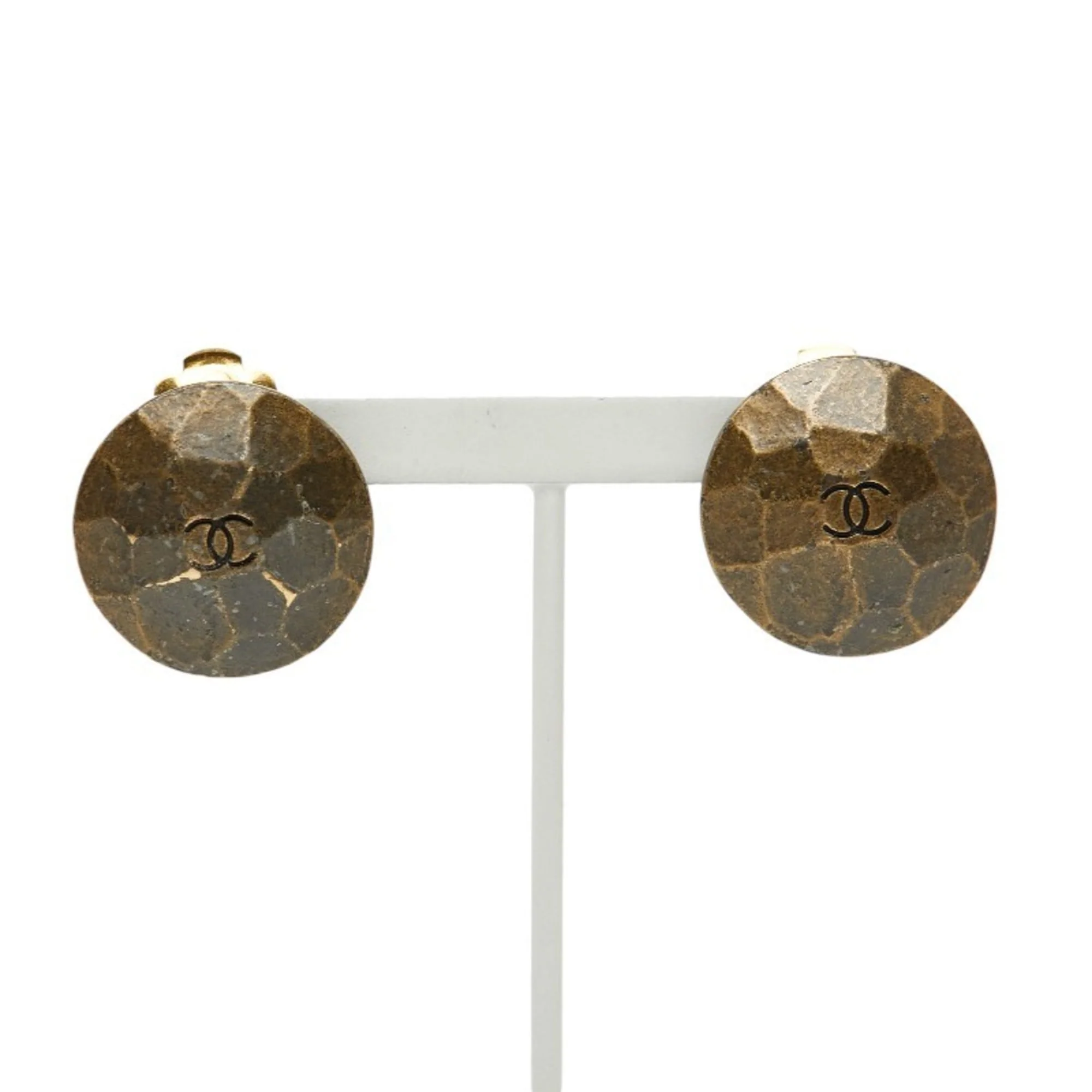 CC Logo Round Clip-On Earrings Metal Gold-Tone Metal - Image 2