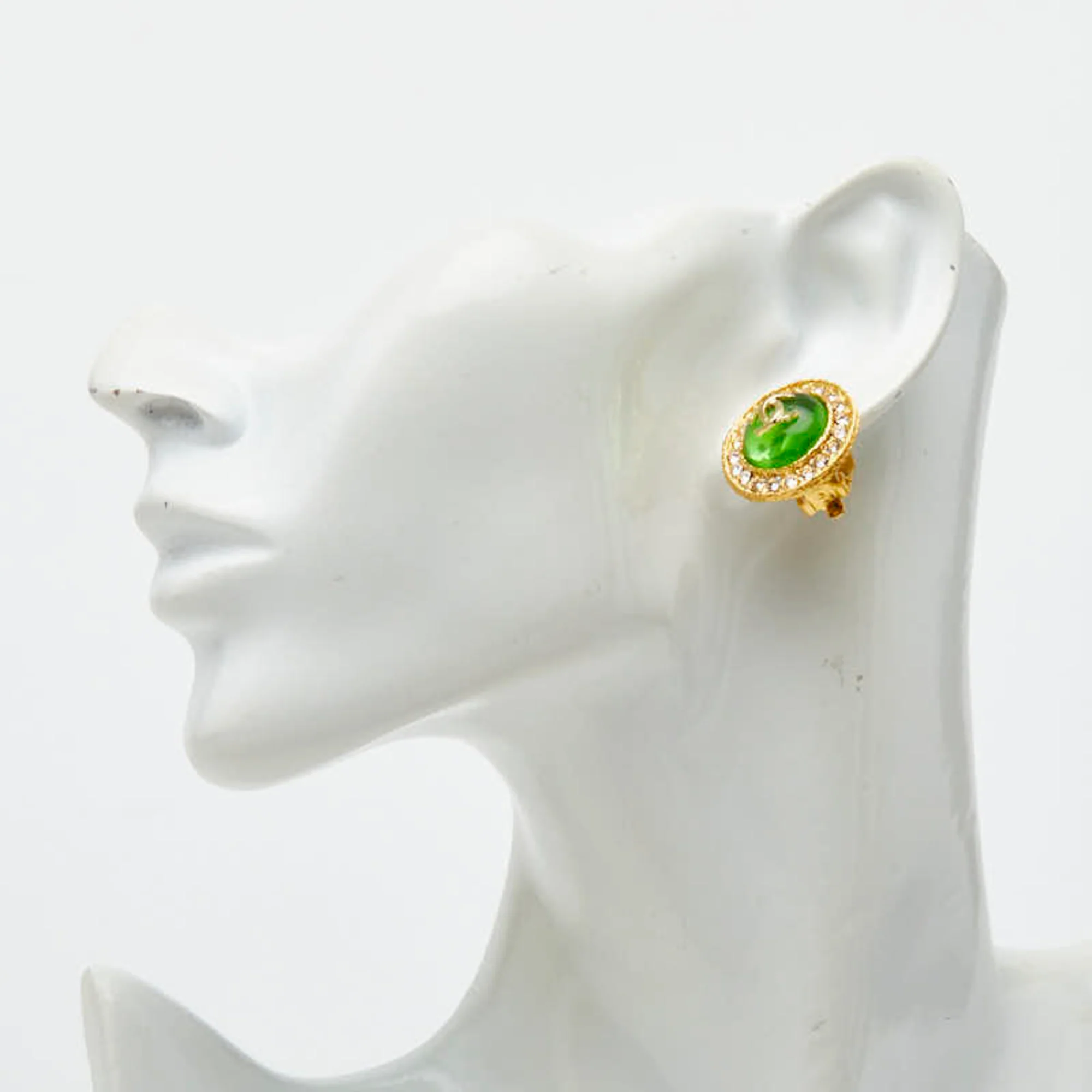 CC Logo Round Clip-On Earrings Metal Gold-Tone Metal - Image 5