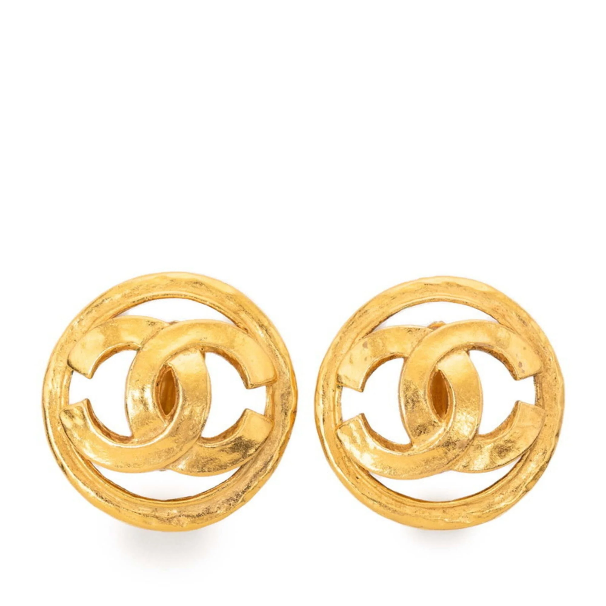 CC Logo Round Clip-On Earrings Metal Gold-Tone Metal