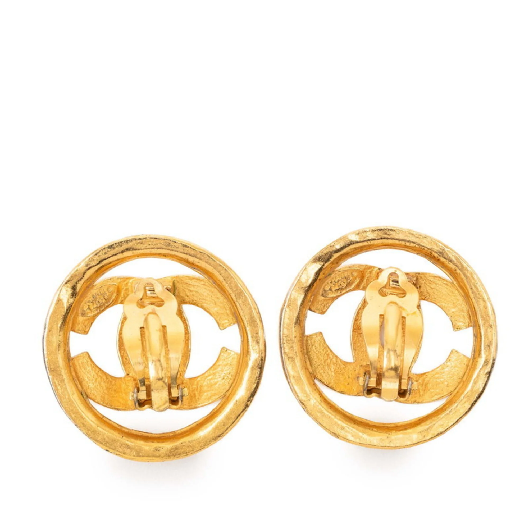 CC Logo Round Clip-On Earrings Metal Gold-Tone Metal - Image 2