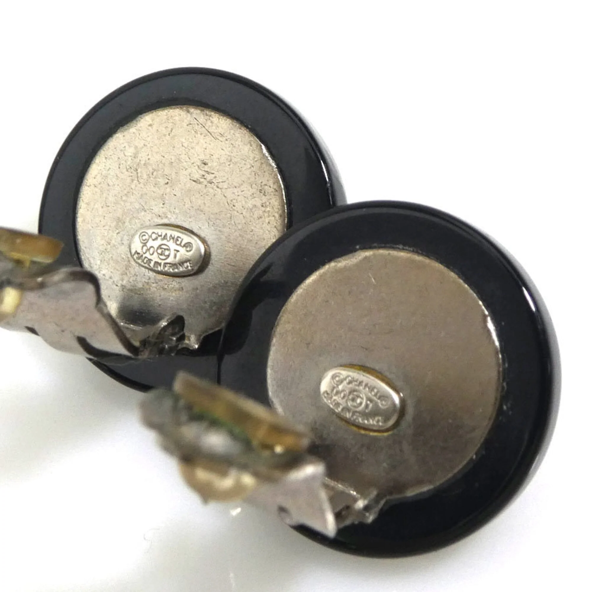 Clip-On Earrings Metal and Resin - Image 7