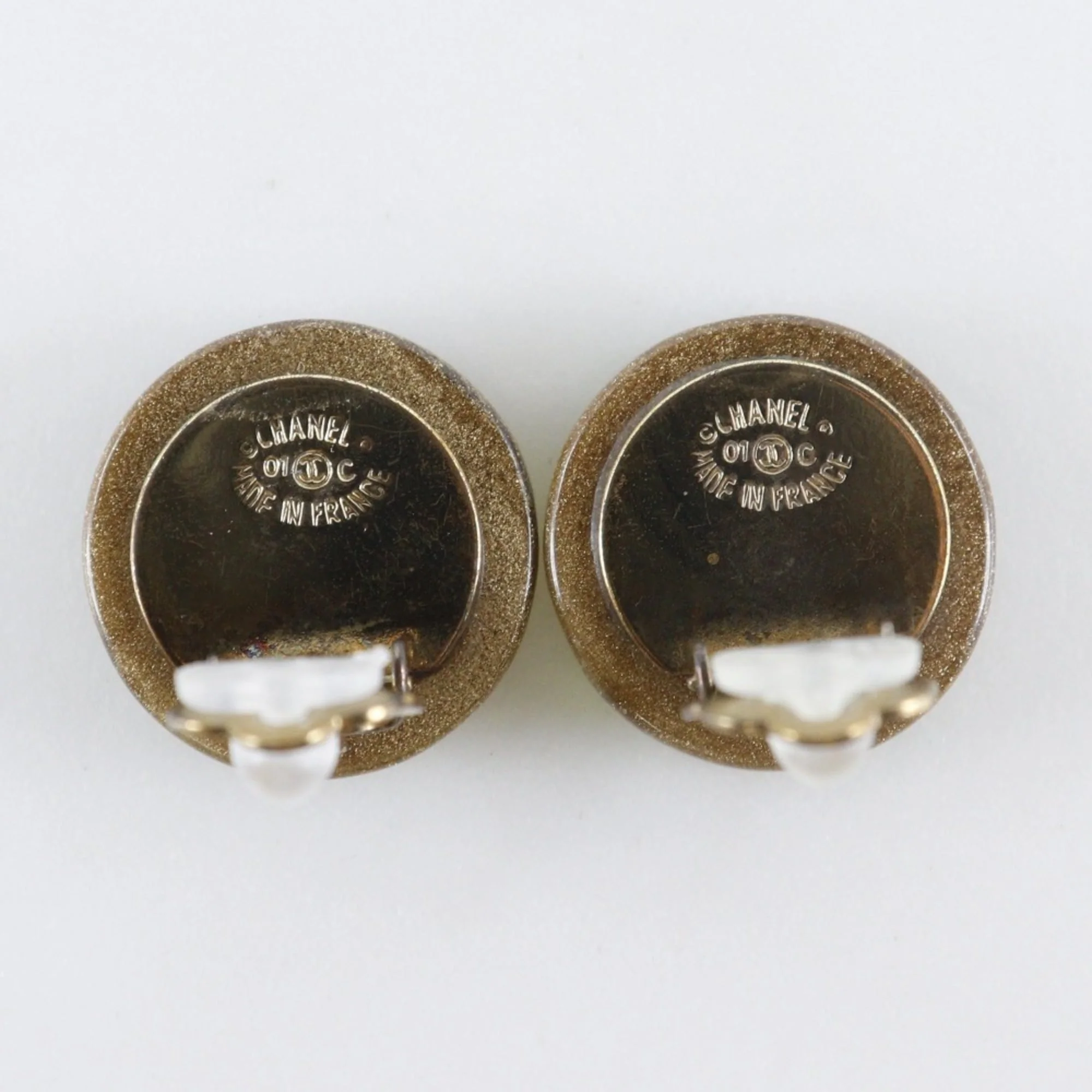 Clip-On Earrings Plastic - Image 4