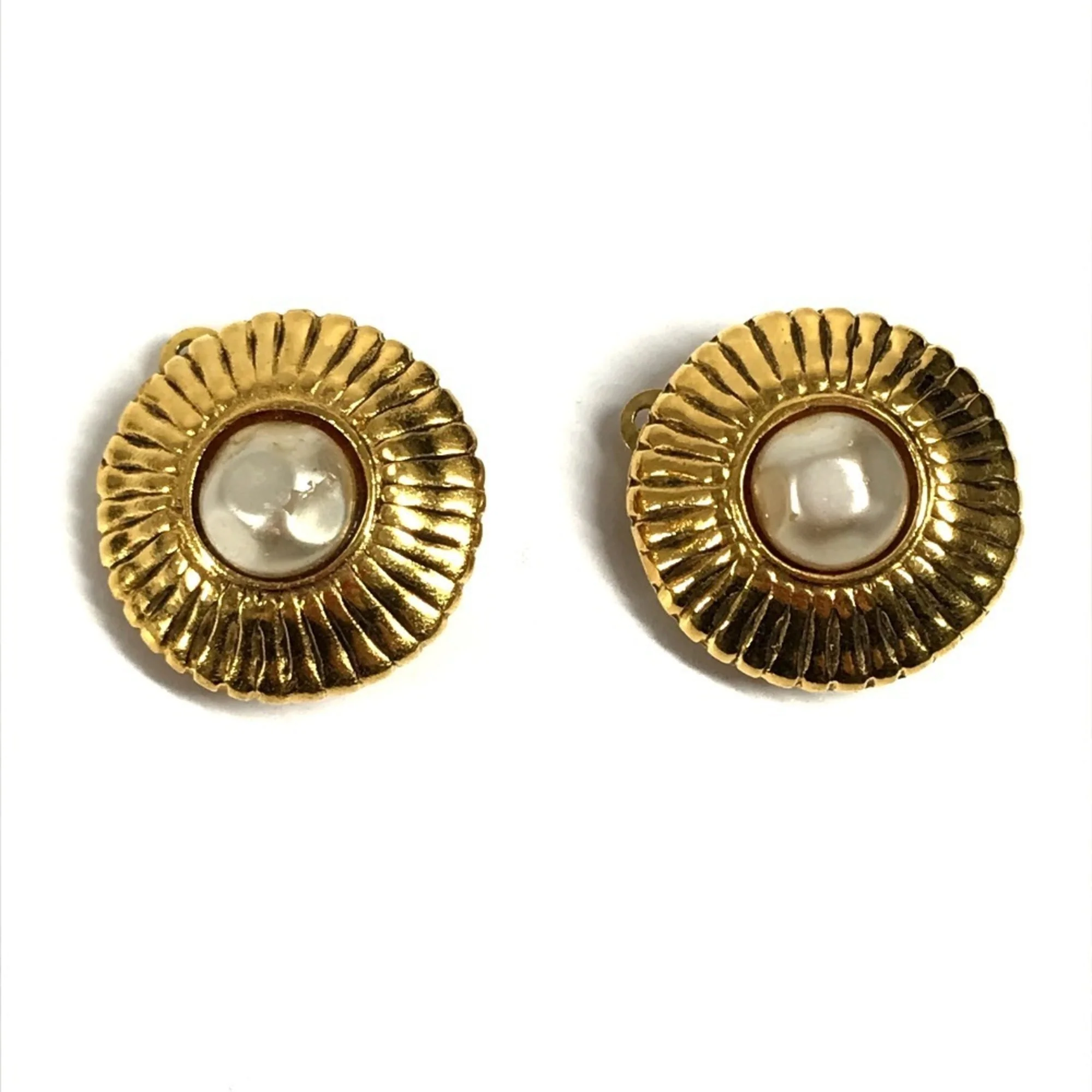 Vintage Clip-On Earrings Pearl Clip-On Gold-Tone Metal
