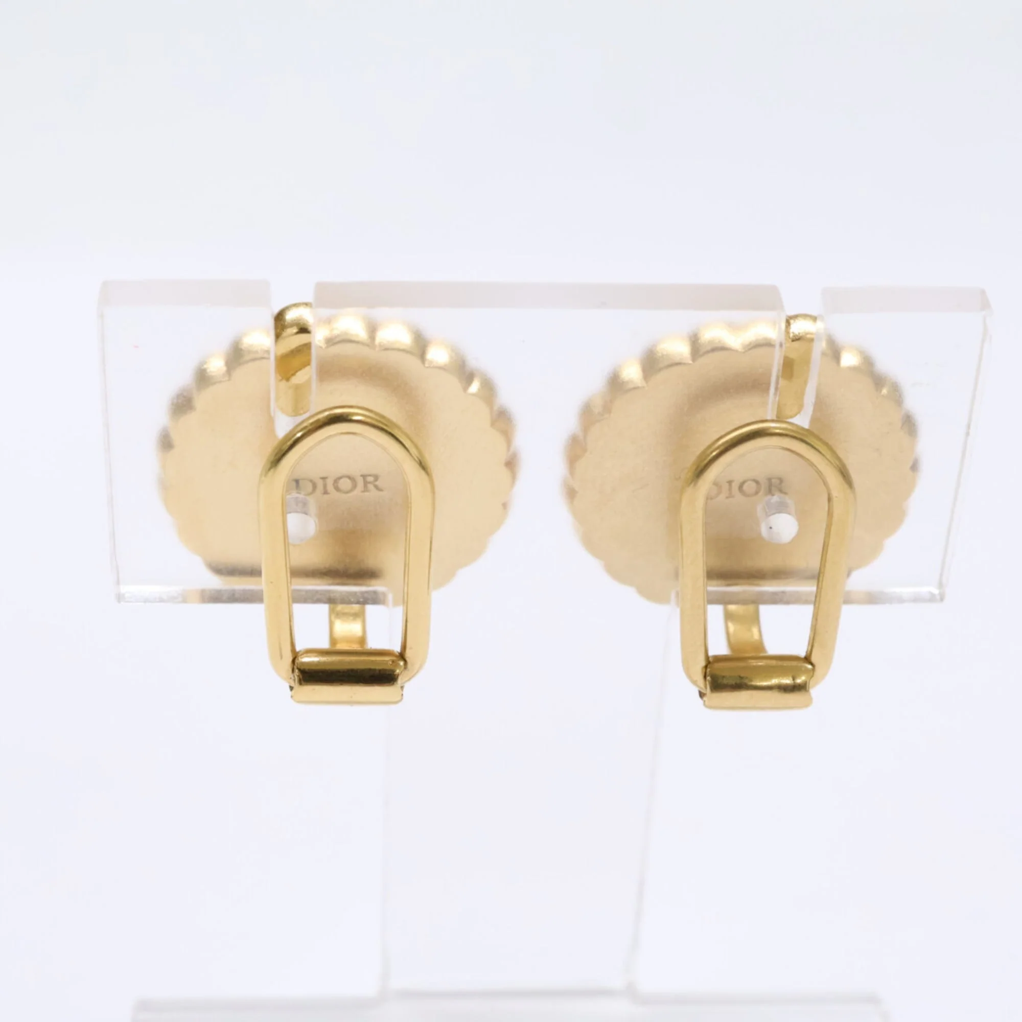 Clip-On Earrings Pearl Stud Gold-Tone Metal - Image 3
