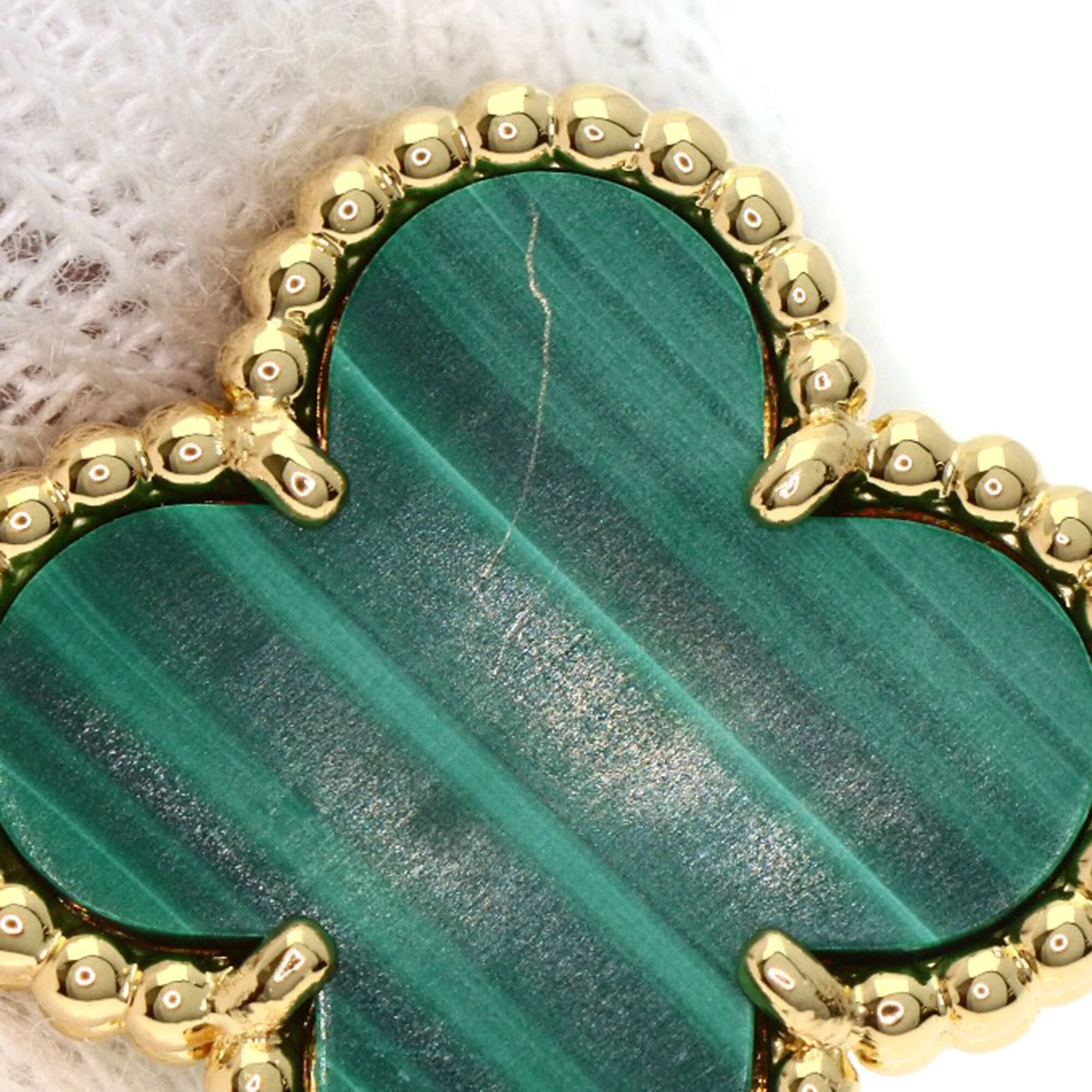 Vintage Alhambra Earrings 18K Yellow Gold and Malachite 18K Yellow Gold - Image 8
