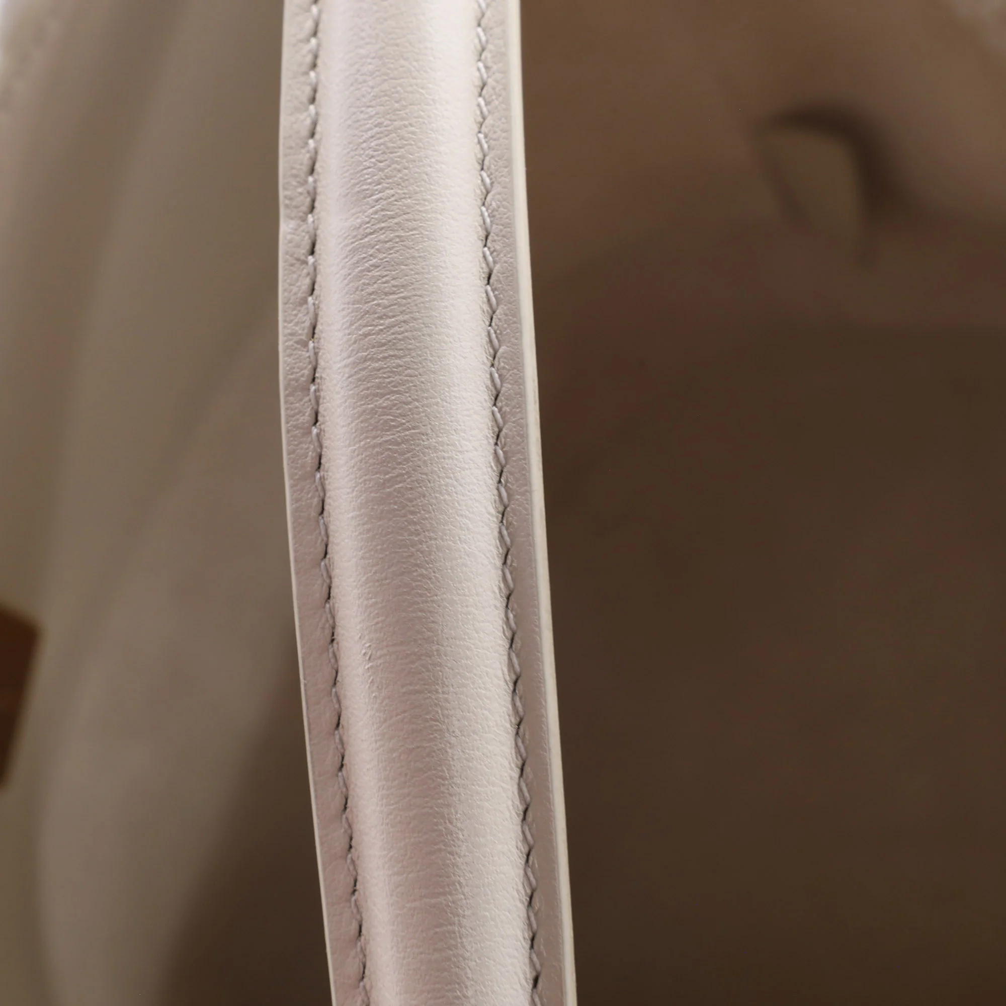 Bucket 16 Bag Leather - Image 6