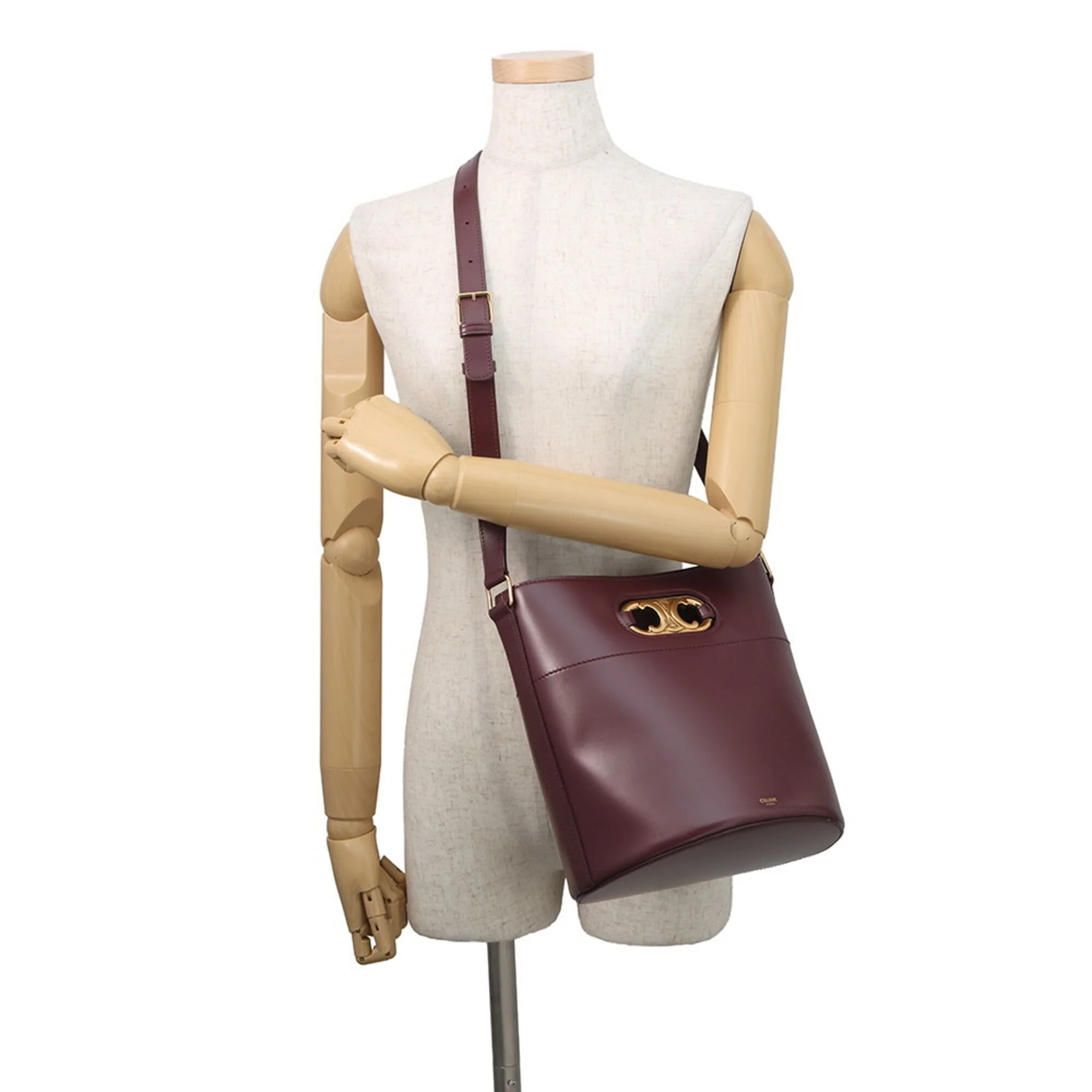 Maillon Triomphe Bucket Bag Leather Medium - Image 4