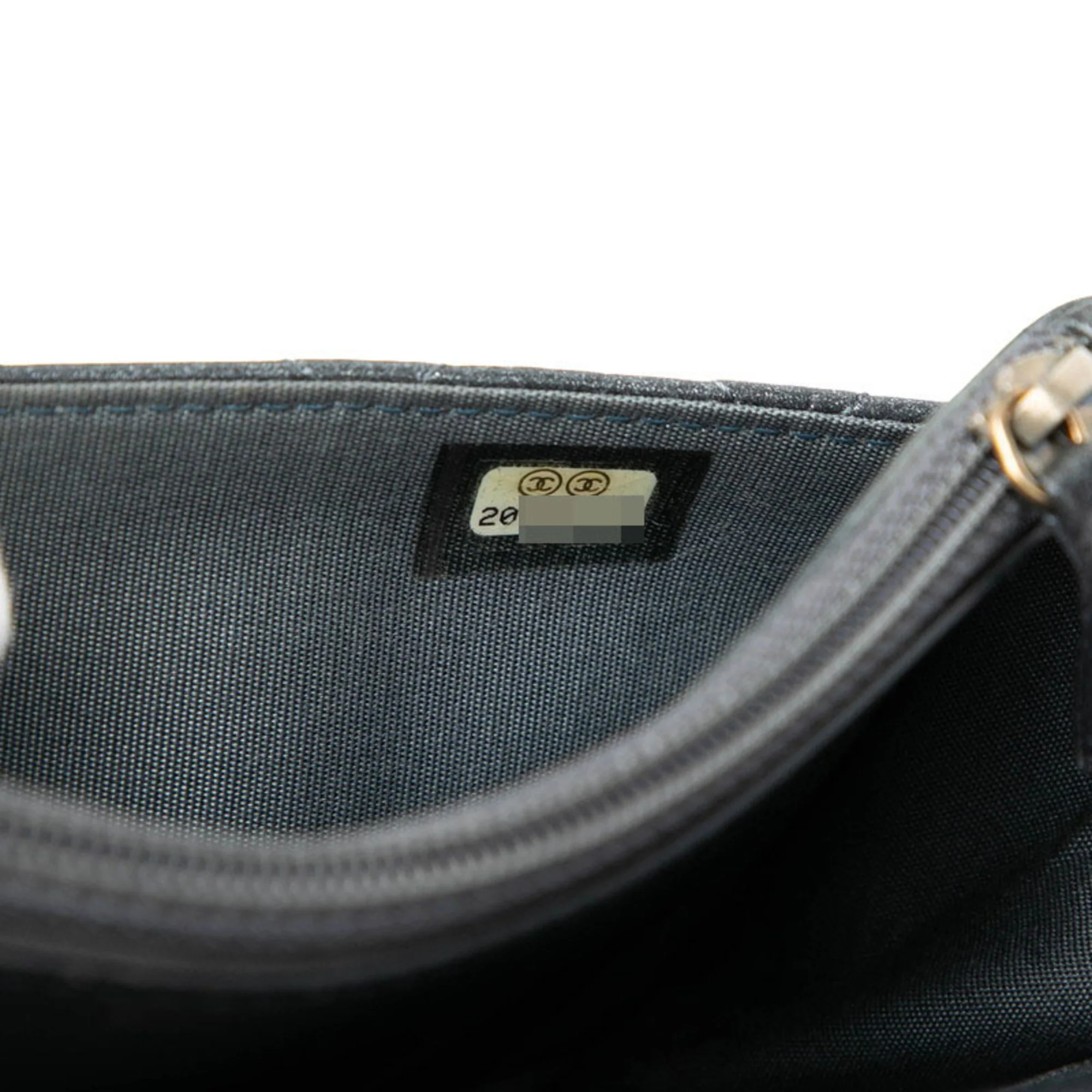 Boy Wallet on Chain Quilted Caviar - Image 6
