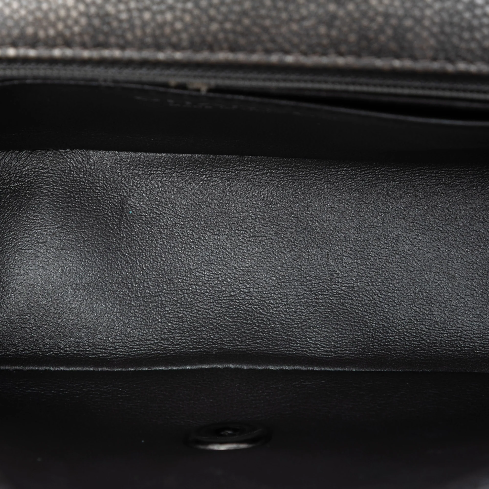 Classic Single Flap Bag Quilted Caviar Mini - Image 4