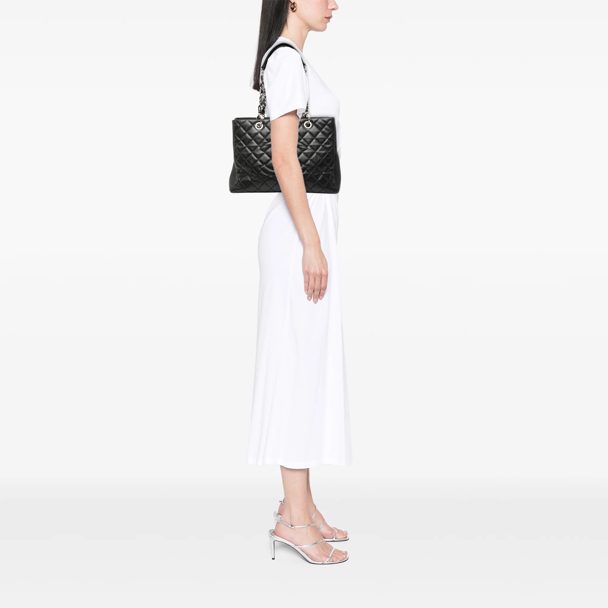 Grand Shopping Tote Quilted Caviar - Image 7