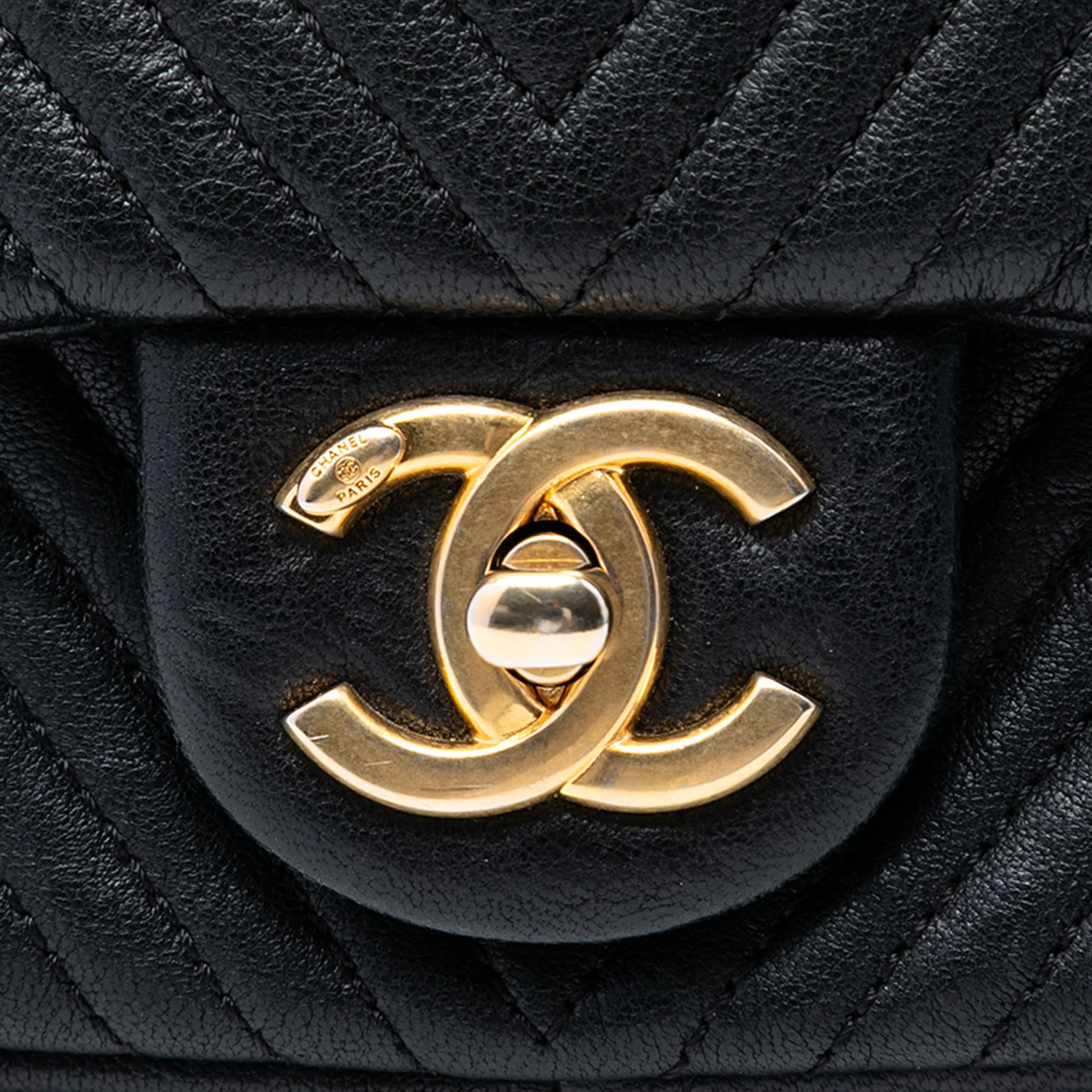 Medallion Charm Flap Bag Chevron Wrinkled Lambskin Small - Image 5
