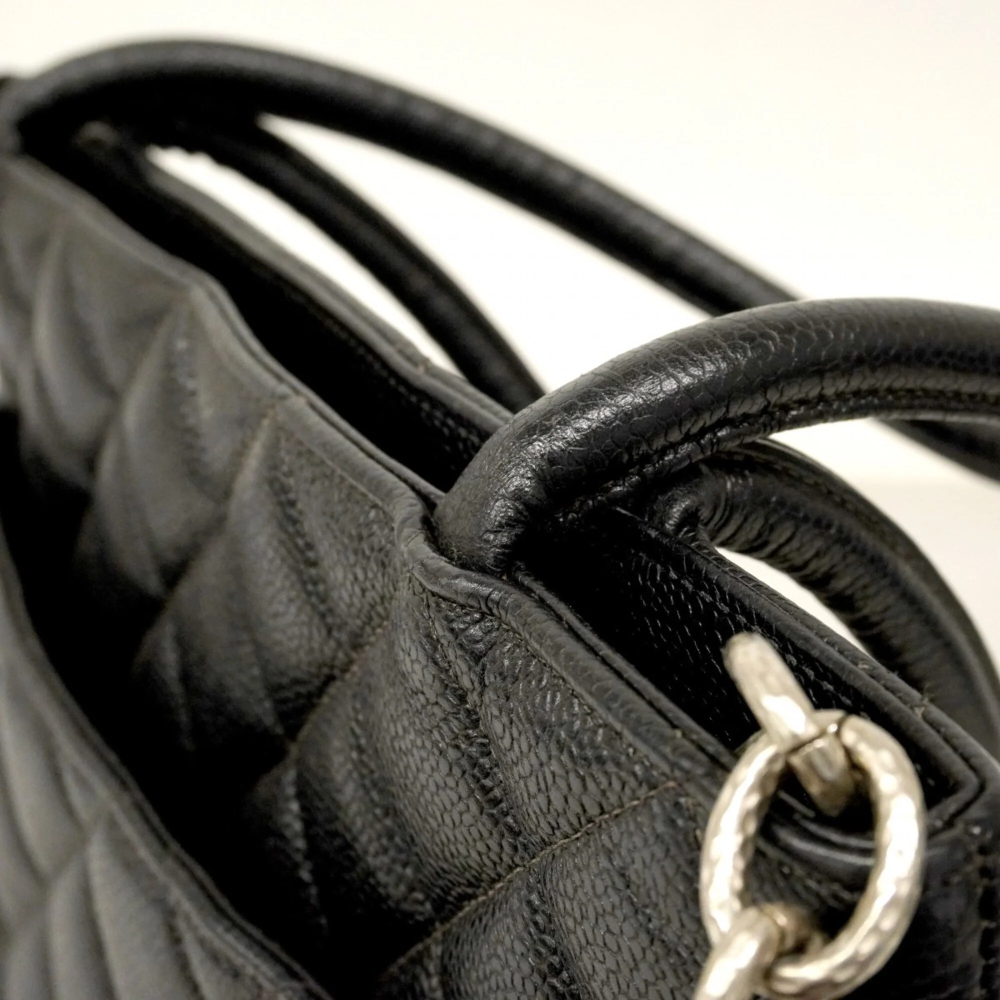 Medallion Tote Quilted Caviar - Image 8