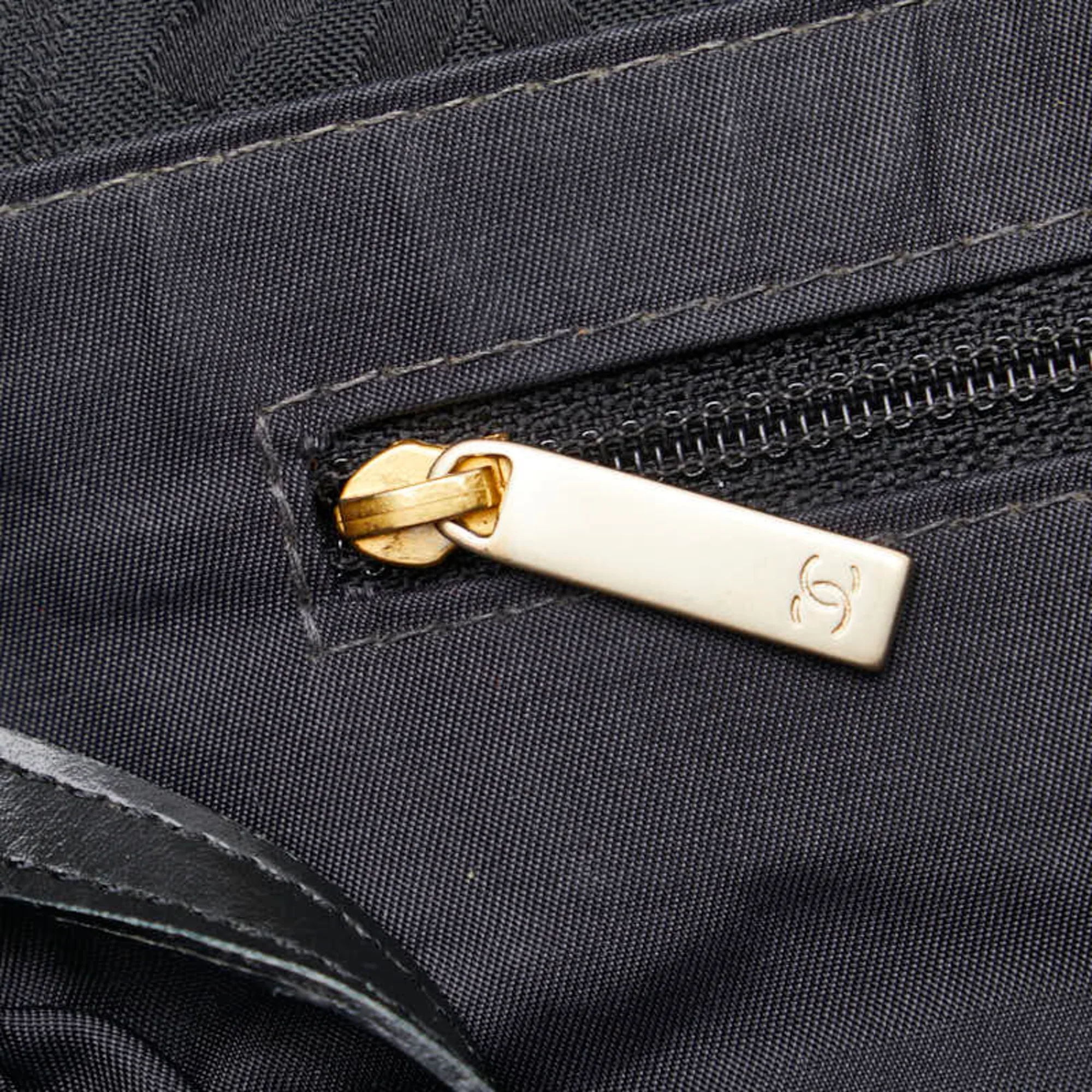 Travel Line Tote Nylon Medium - Image 6