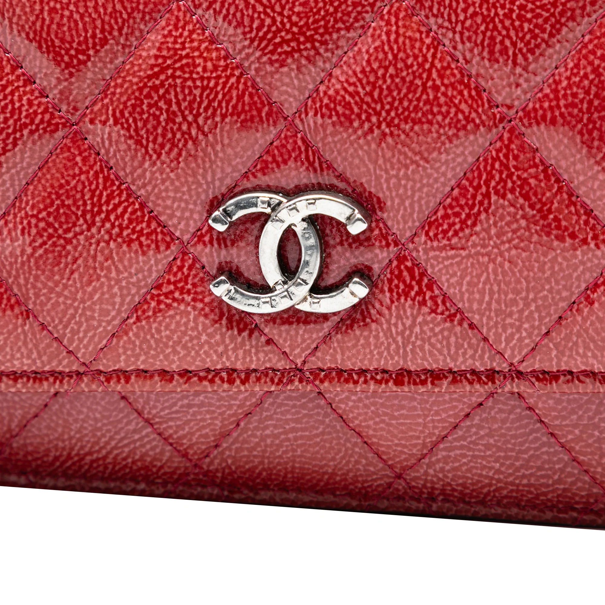 Wallet on Chain Quilted Caviar - Image 5