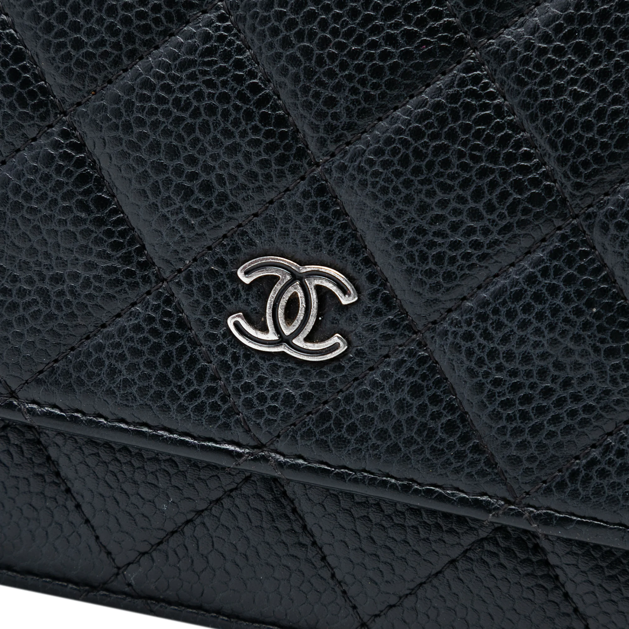 Wallet on Chain Quilted Caviar - Image 6