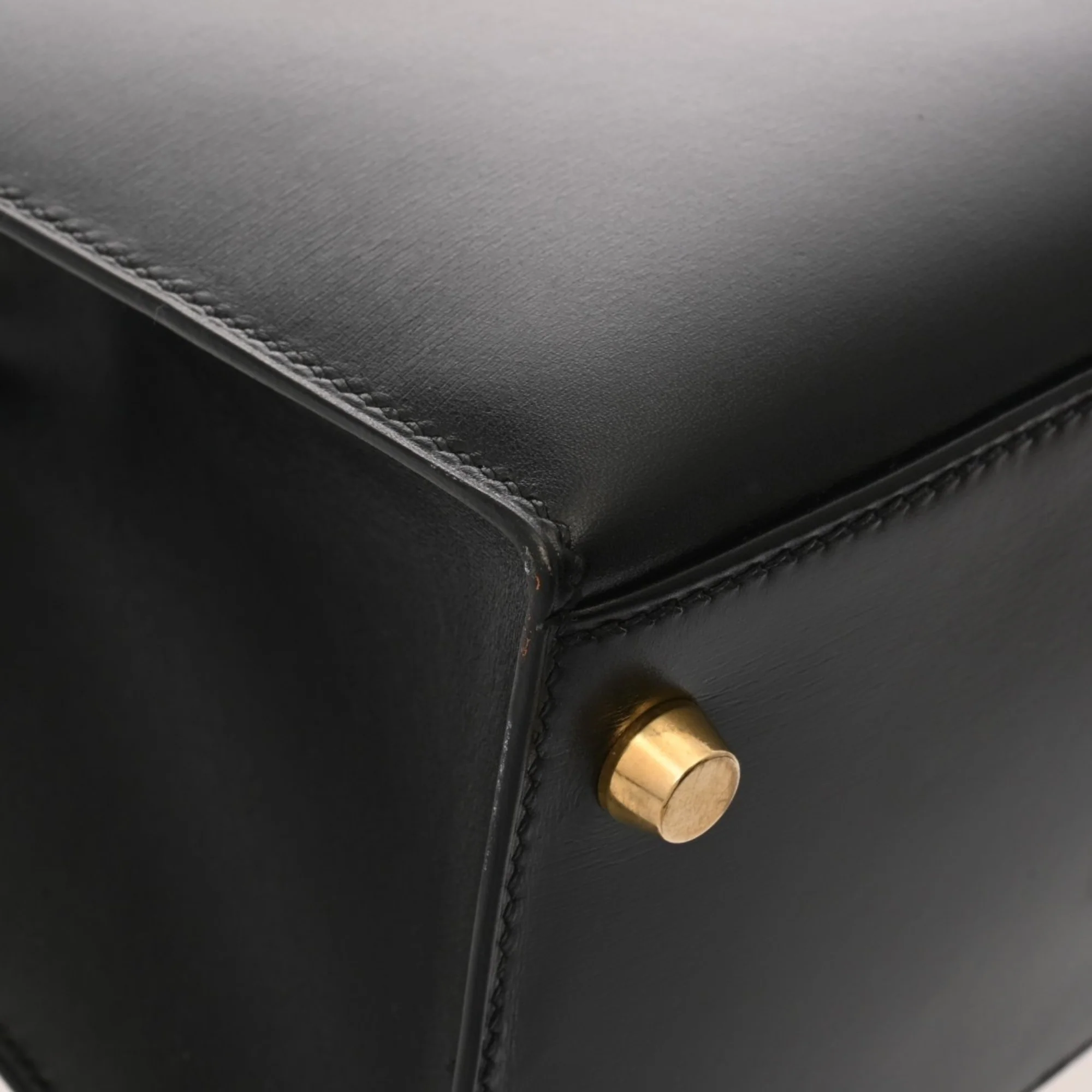 Kelly Handbag Black Box Calf with Gold Hardware 28 - Image 7