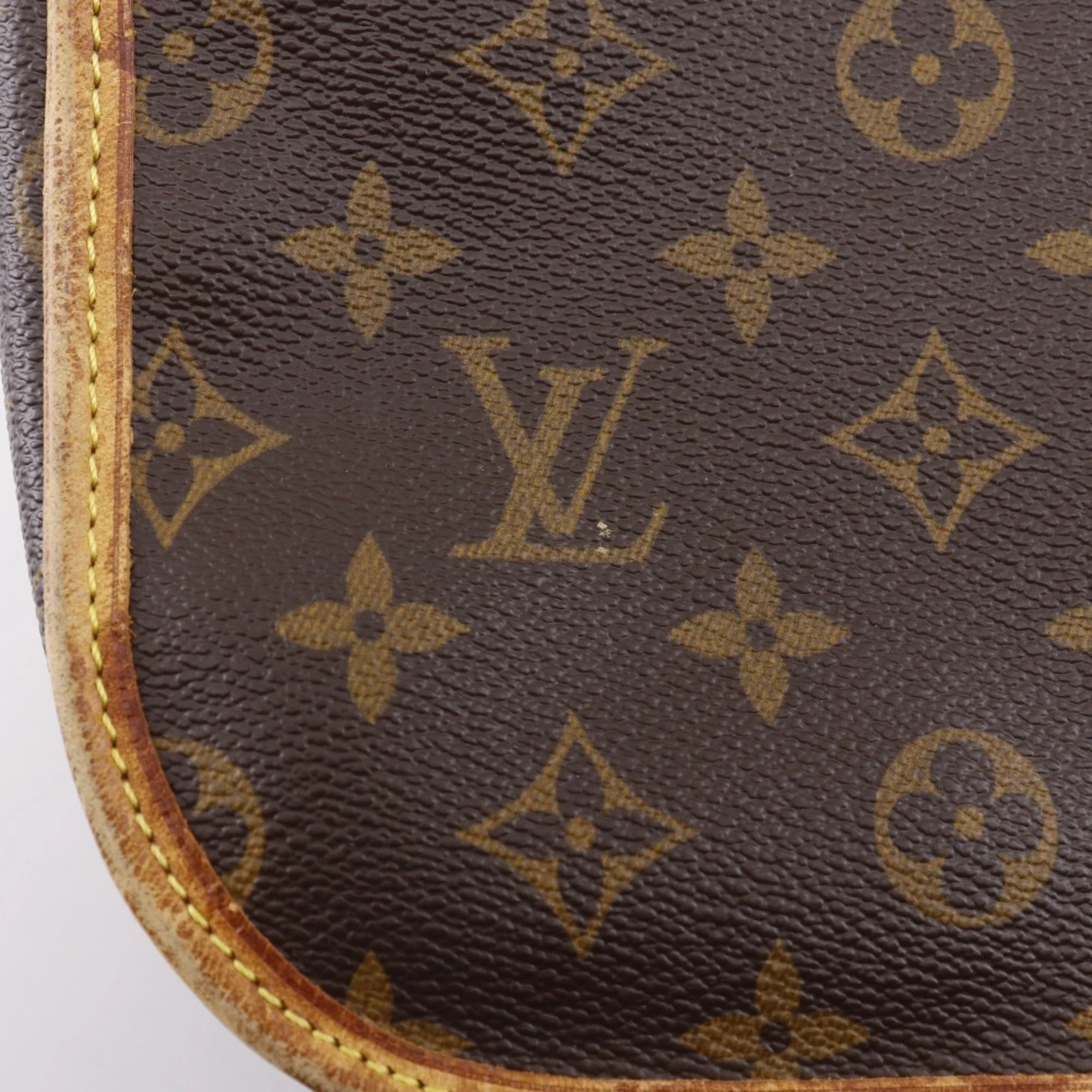 Bosphore Messenger Bag Monogram Canvas GM - Image 9