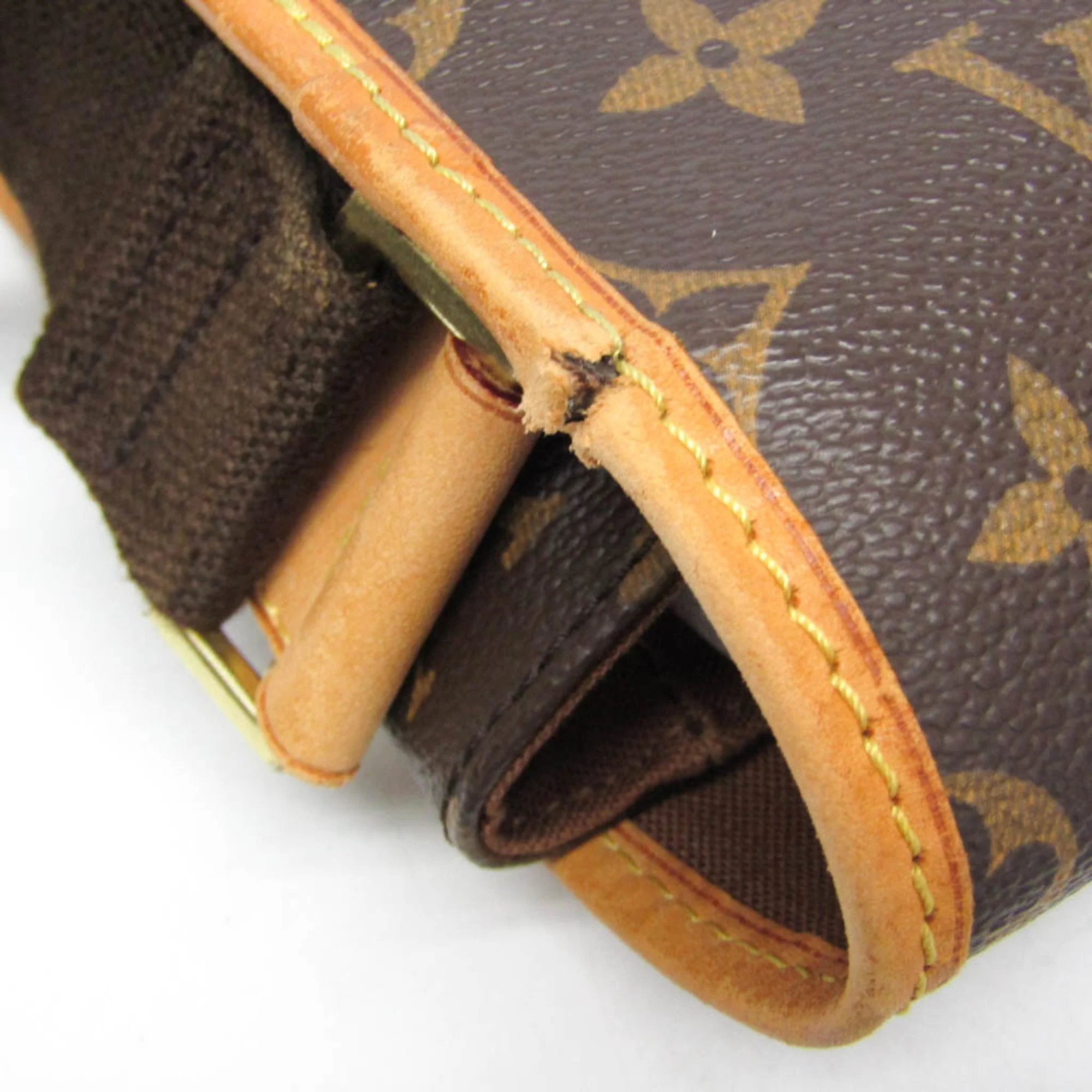 Bosphore Messenger Bag Monogram Canvas PM - Image 9