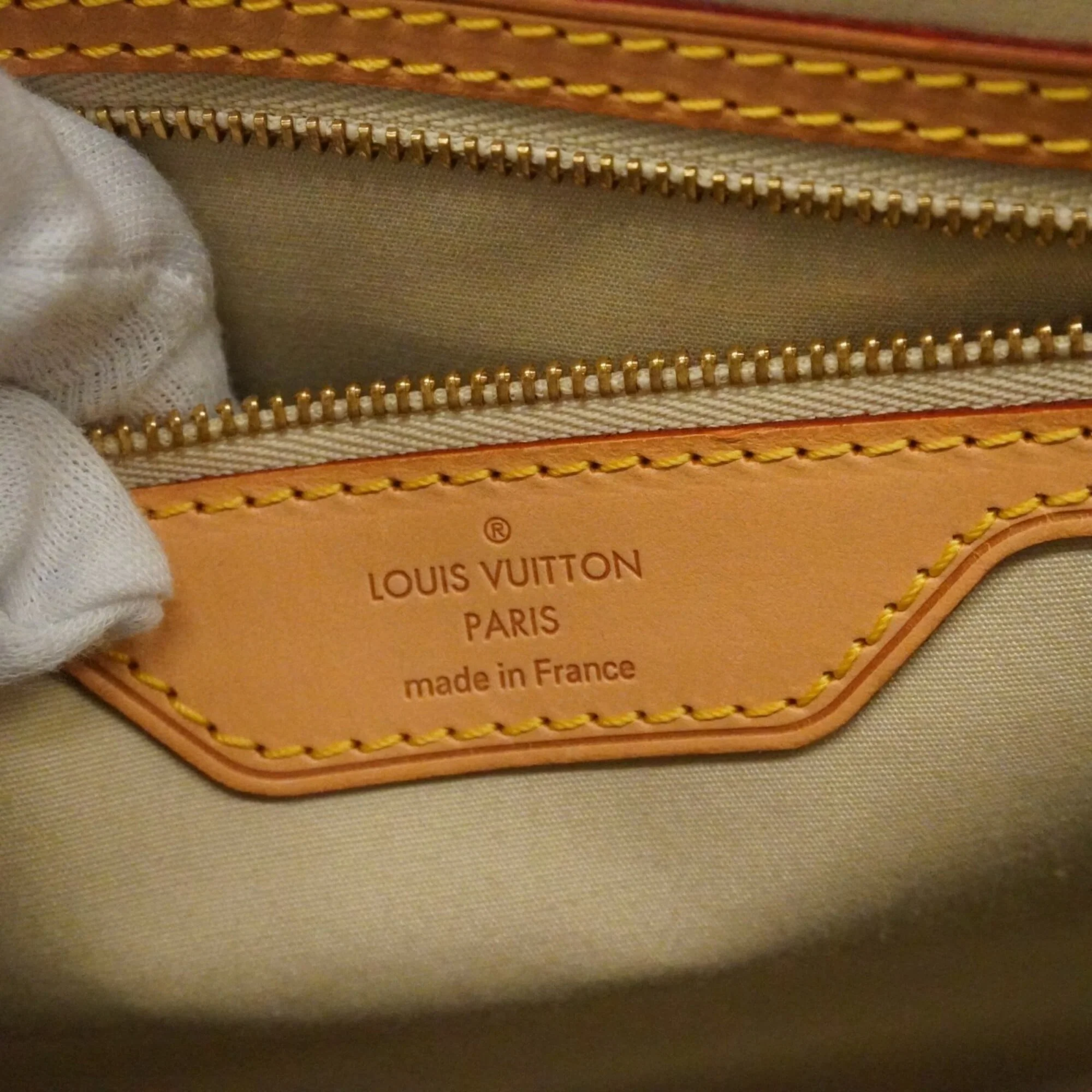 Brea Handbag Monogram Vernis MM - Image 5
