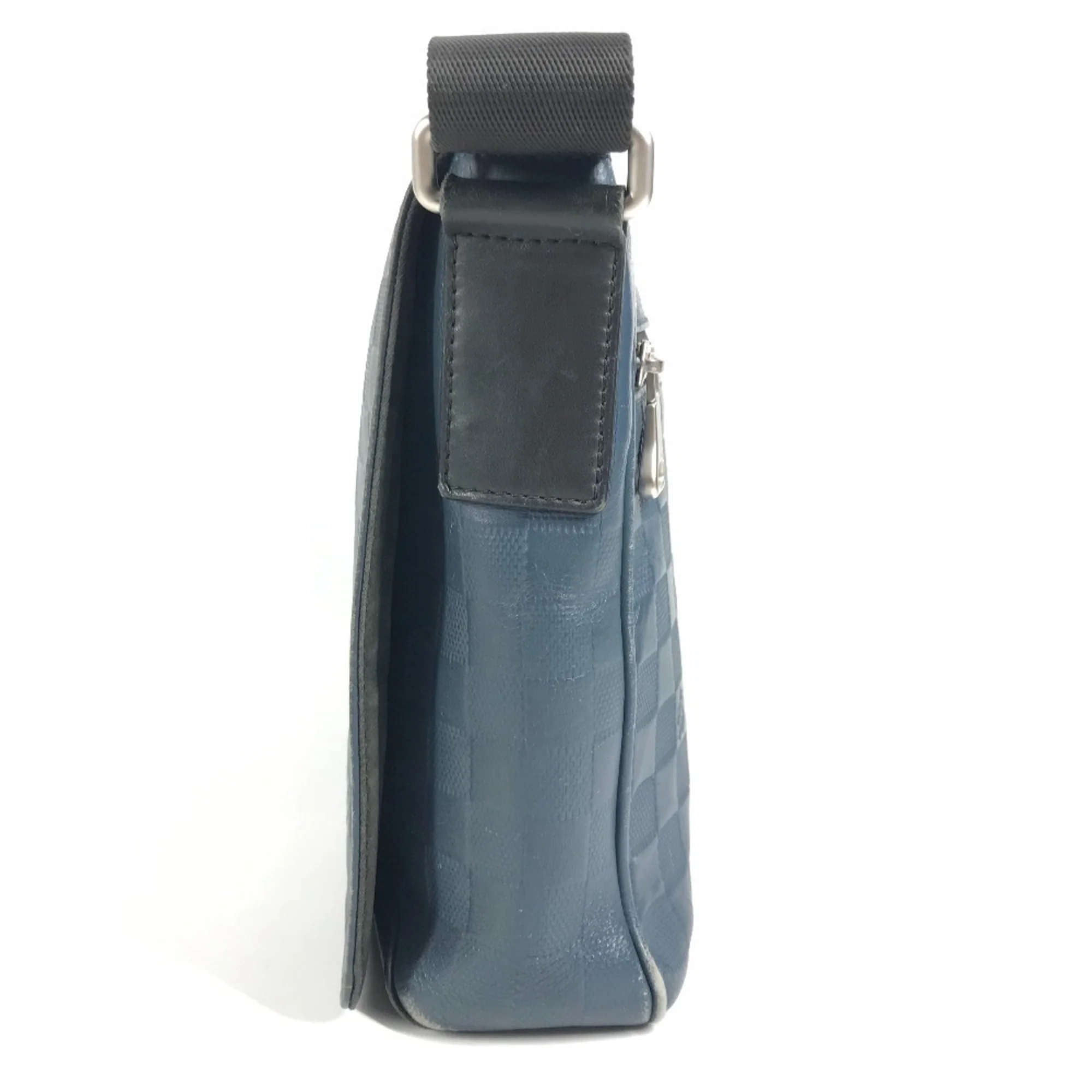 District Messenger Bag Damier Infini Leather PM - Image 4