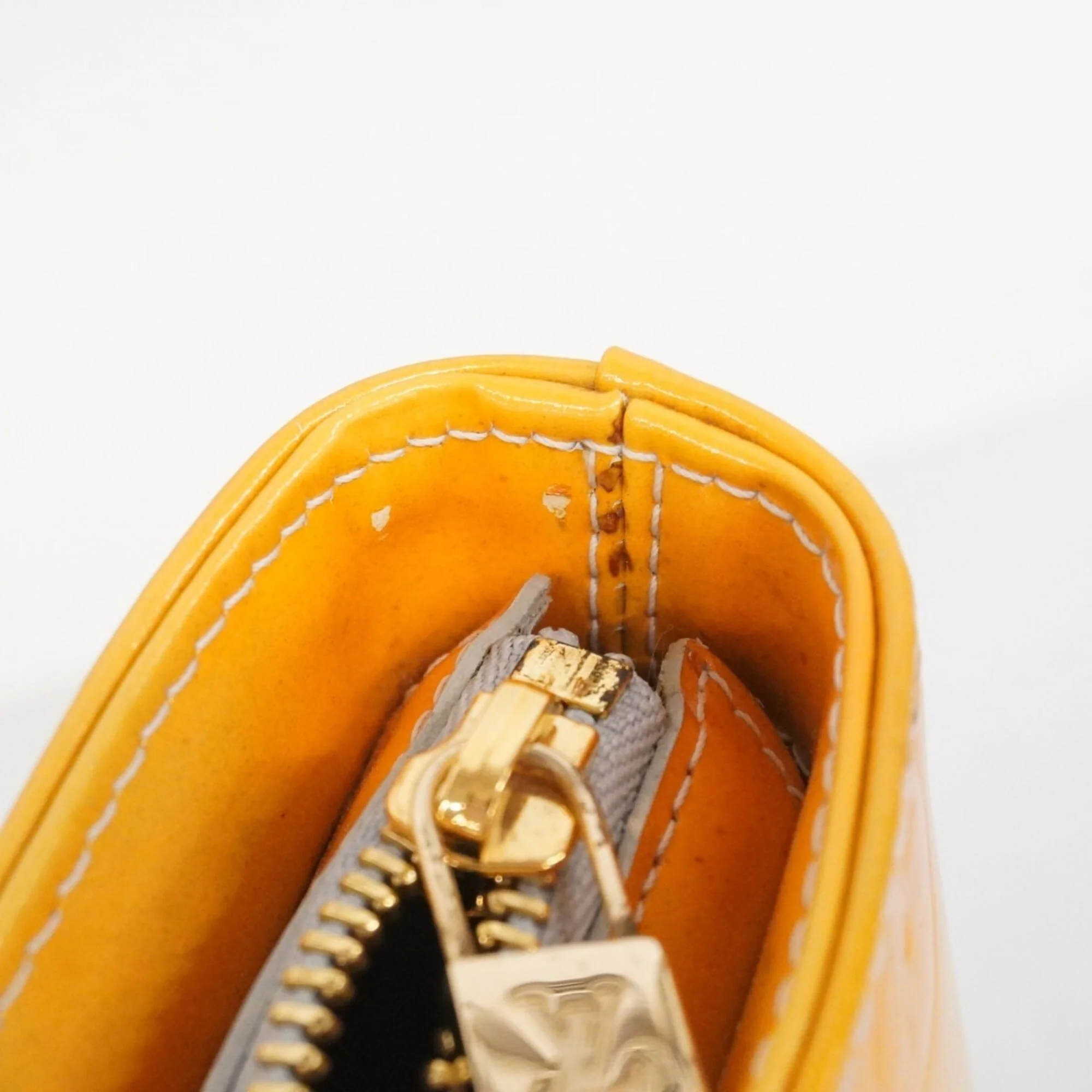 Houston Handbag Monogram Vernis - Image 8