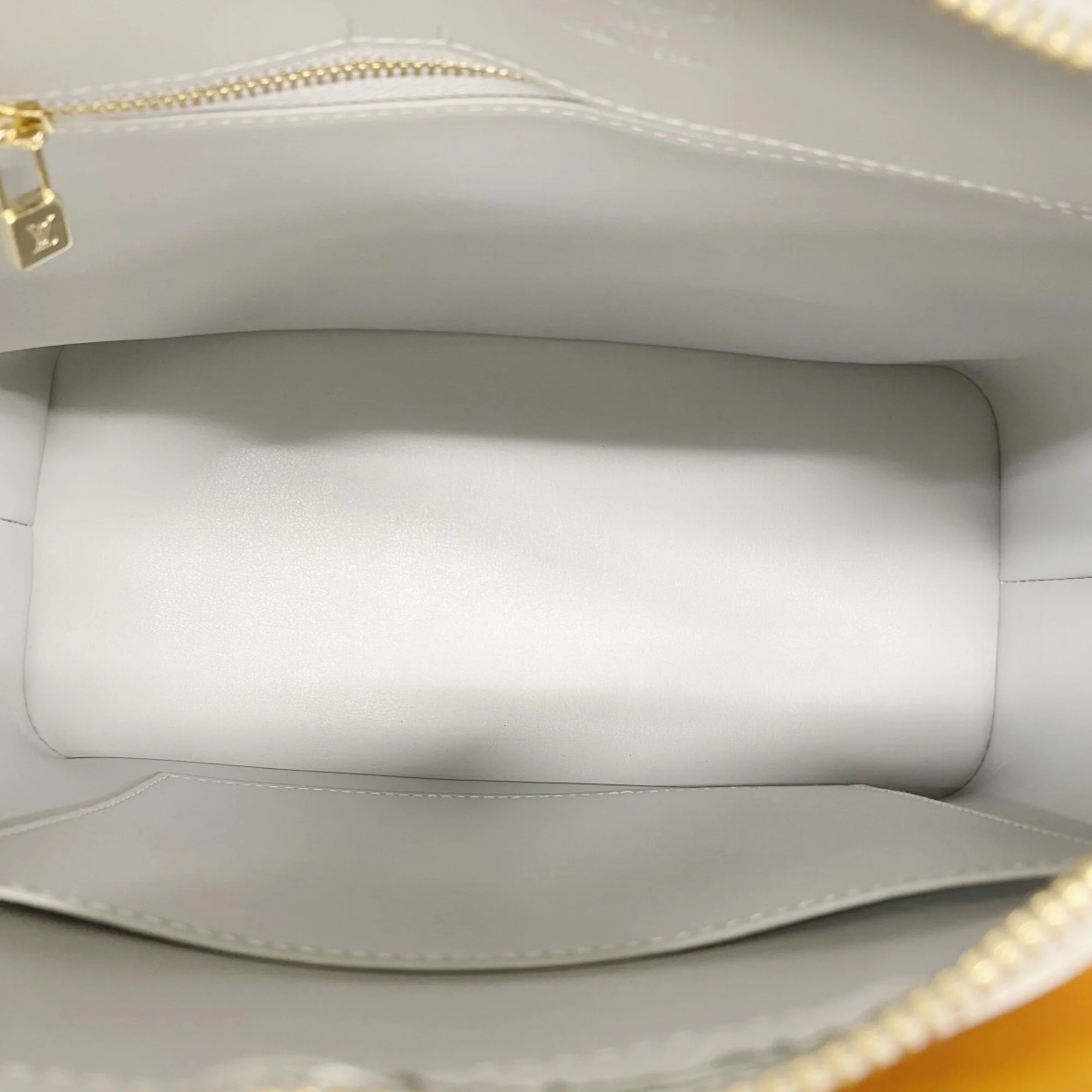 Houston Handbag Monogram Vernis - Image 4