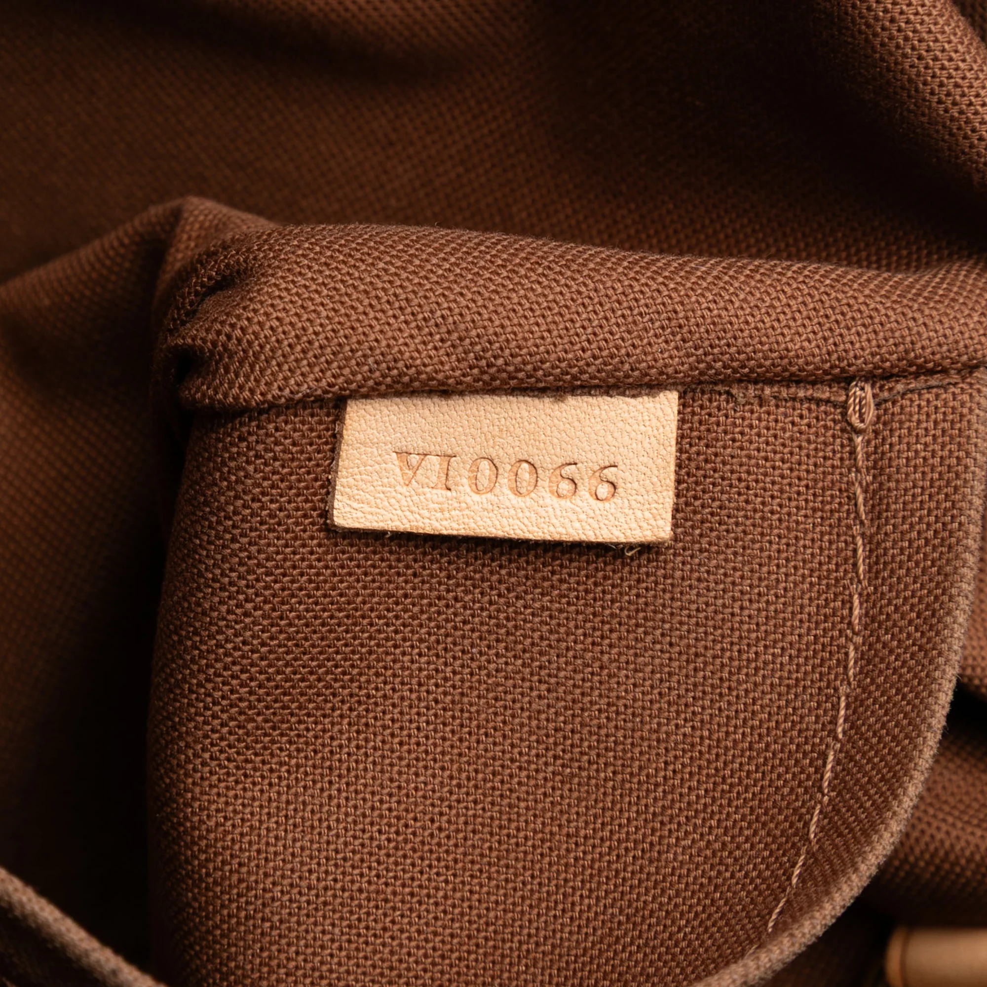 Lockit Handbag Monogram Canvas Horizontal - Image 6