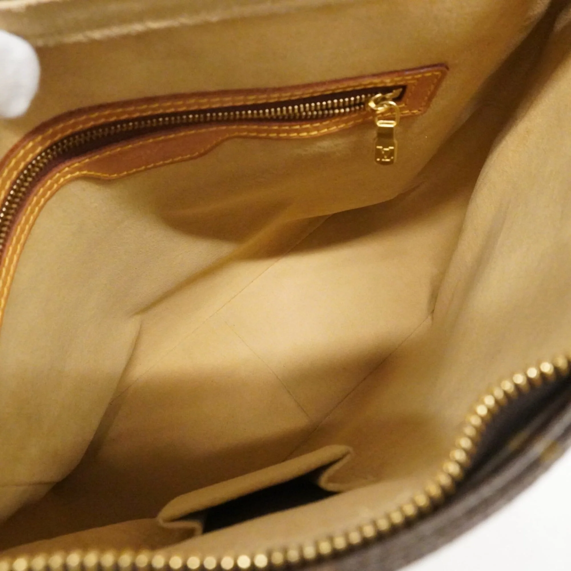 Looping Handbag Monogram Canvas GM - Image 4