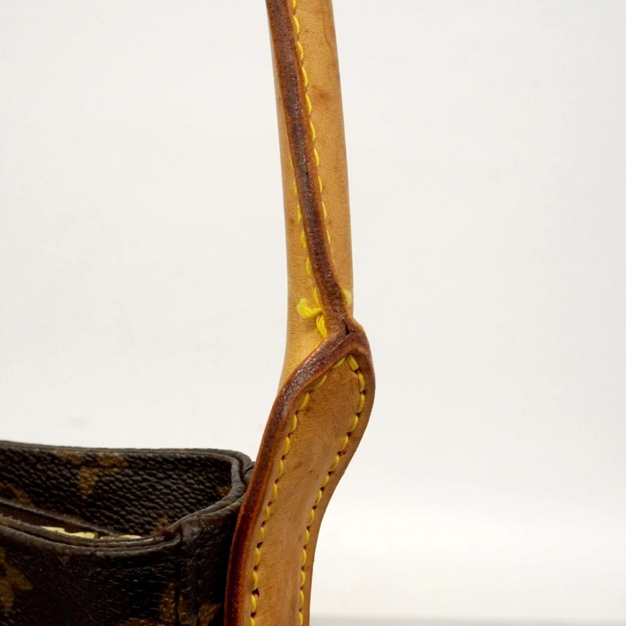 Looping Handbag Monogram Canvas GM - Image 6