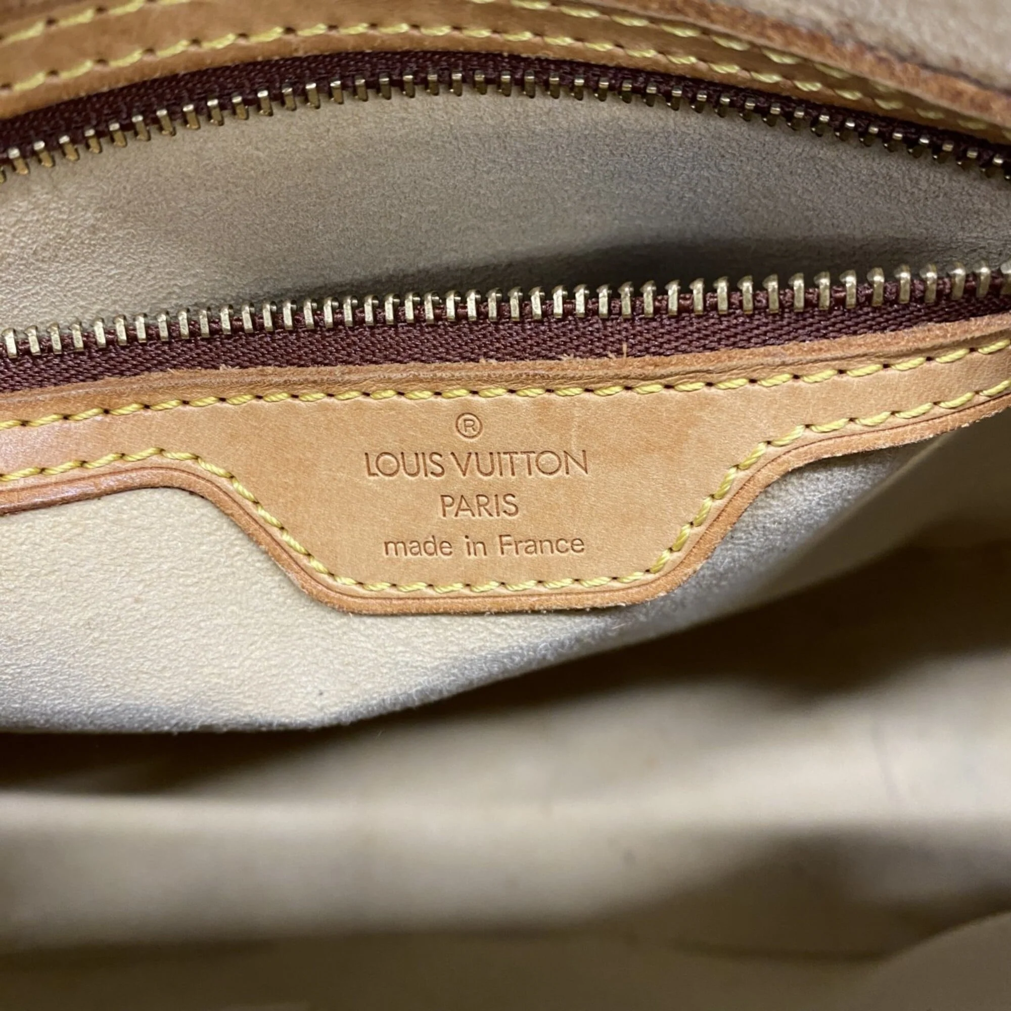 Looping Handbag Monogram Canvas MM - Image 5