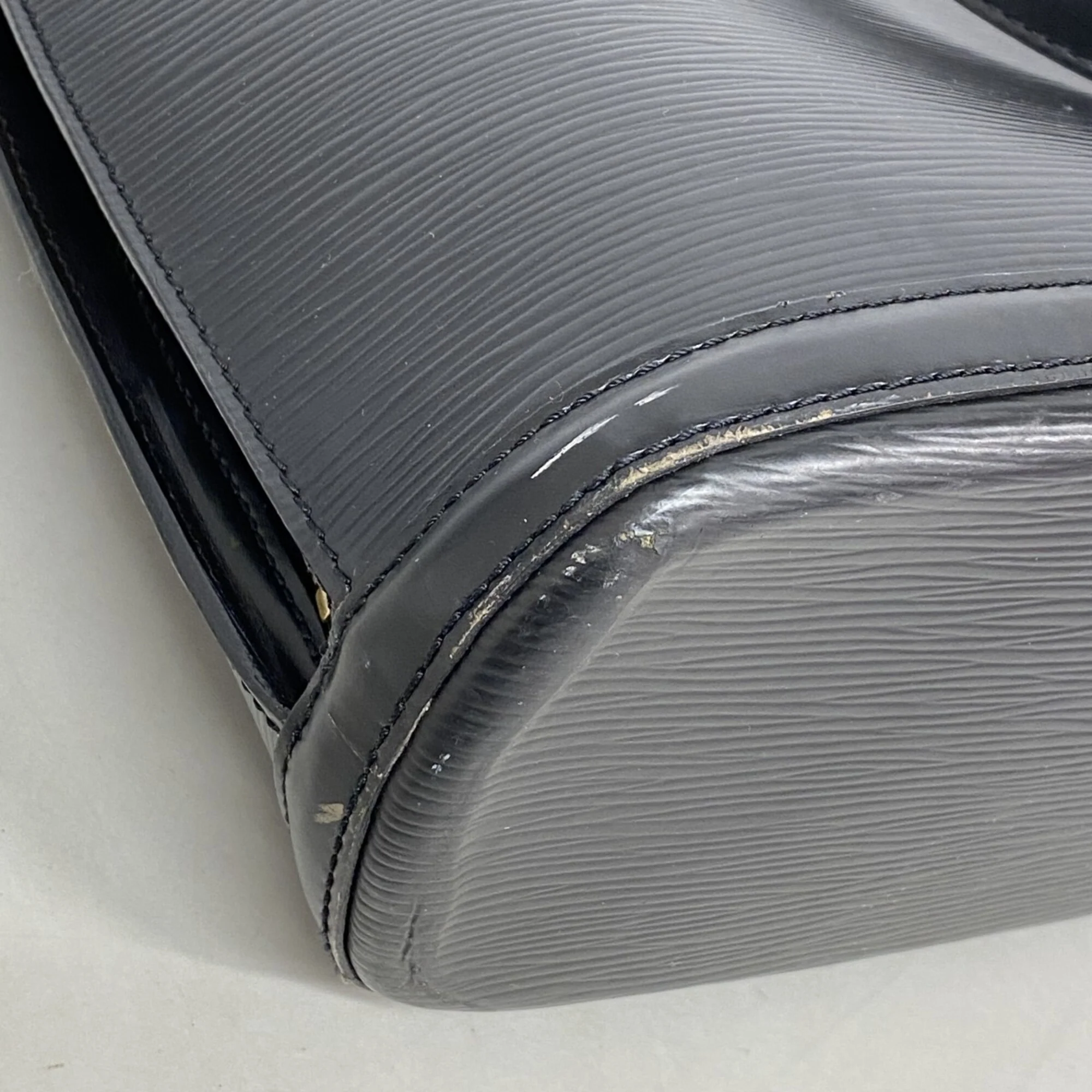 Lussac Handbag Epi Leather - Image 6
