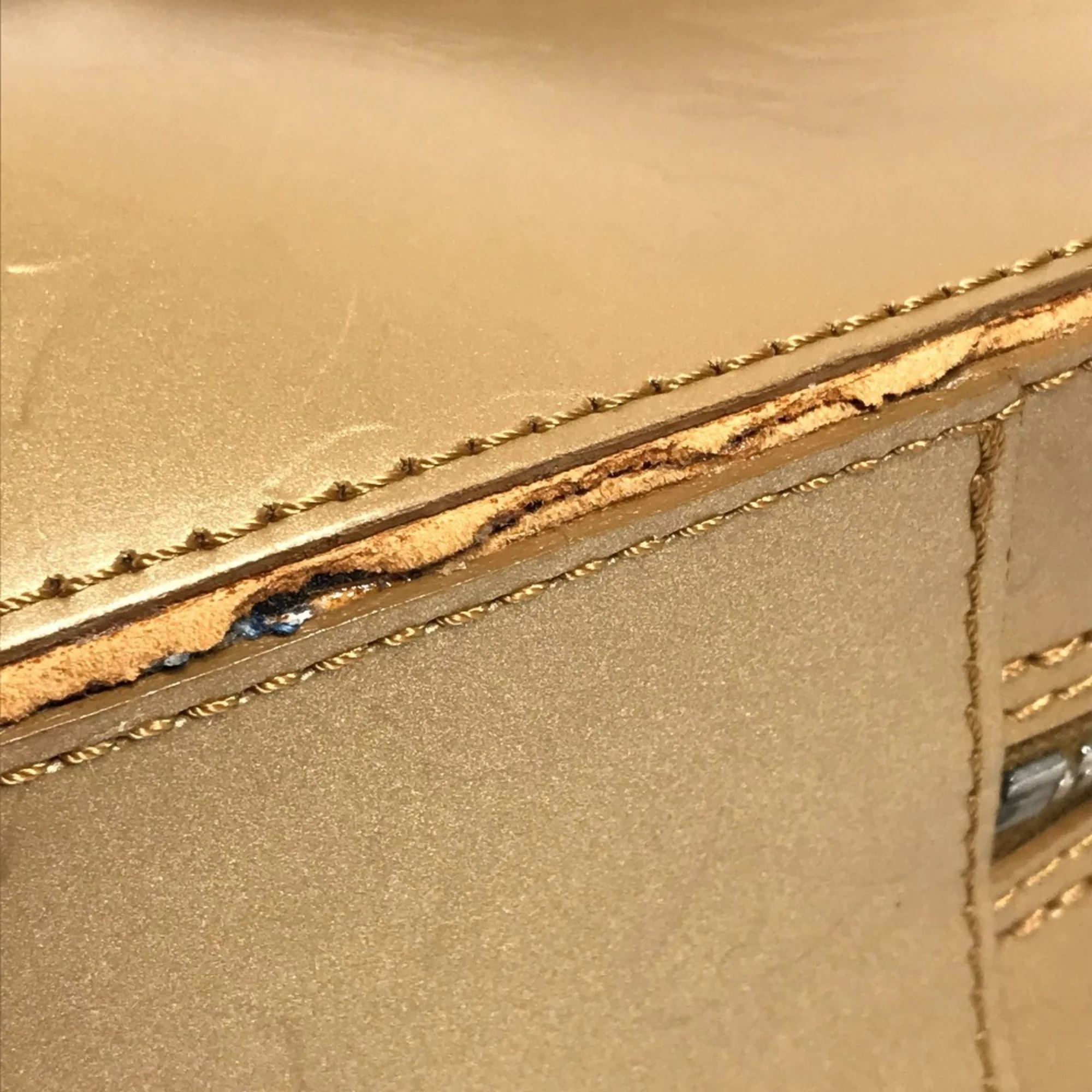Mat Malden Handbag Monogram Vernis - Image 8