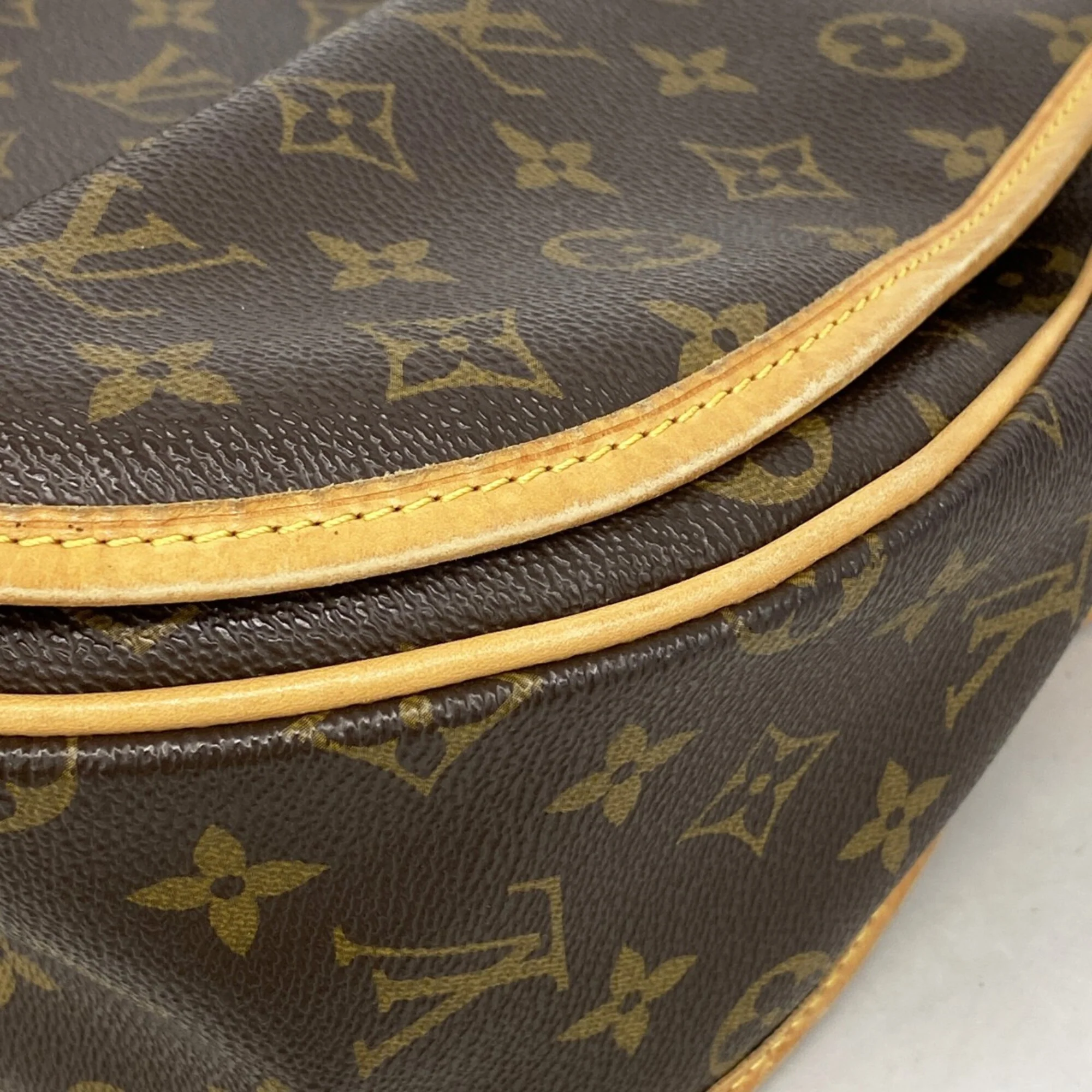 Menilmontant Handbag Monogram Canvas MM - Image 7
