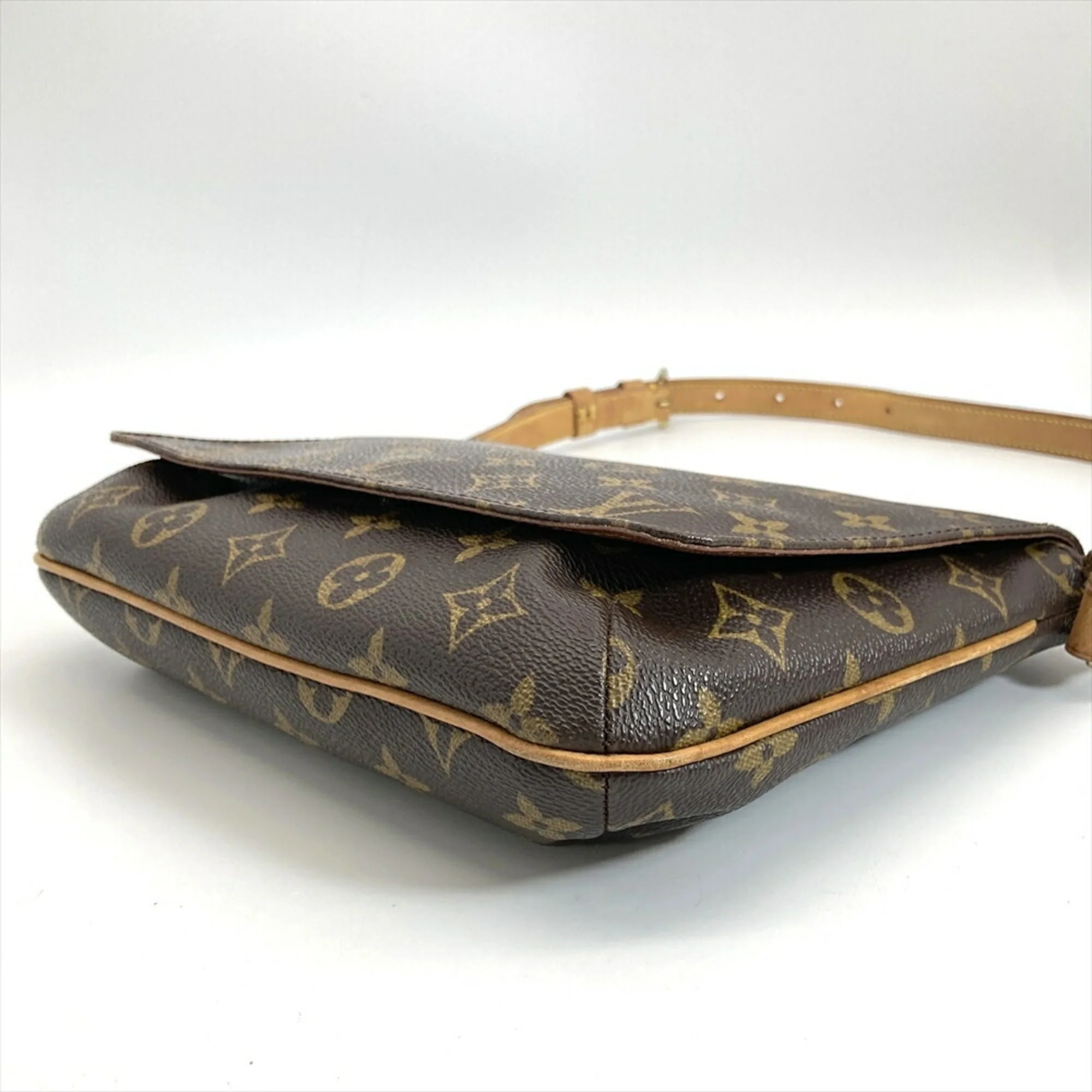 Musette Tango Handbag Monogram Canvas - Image 3