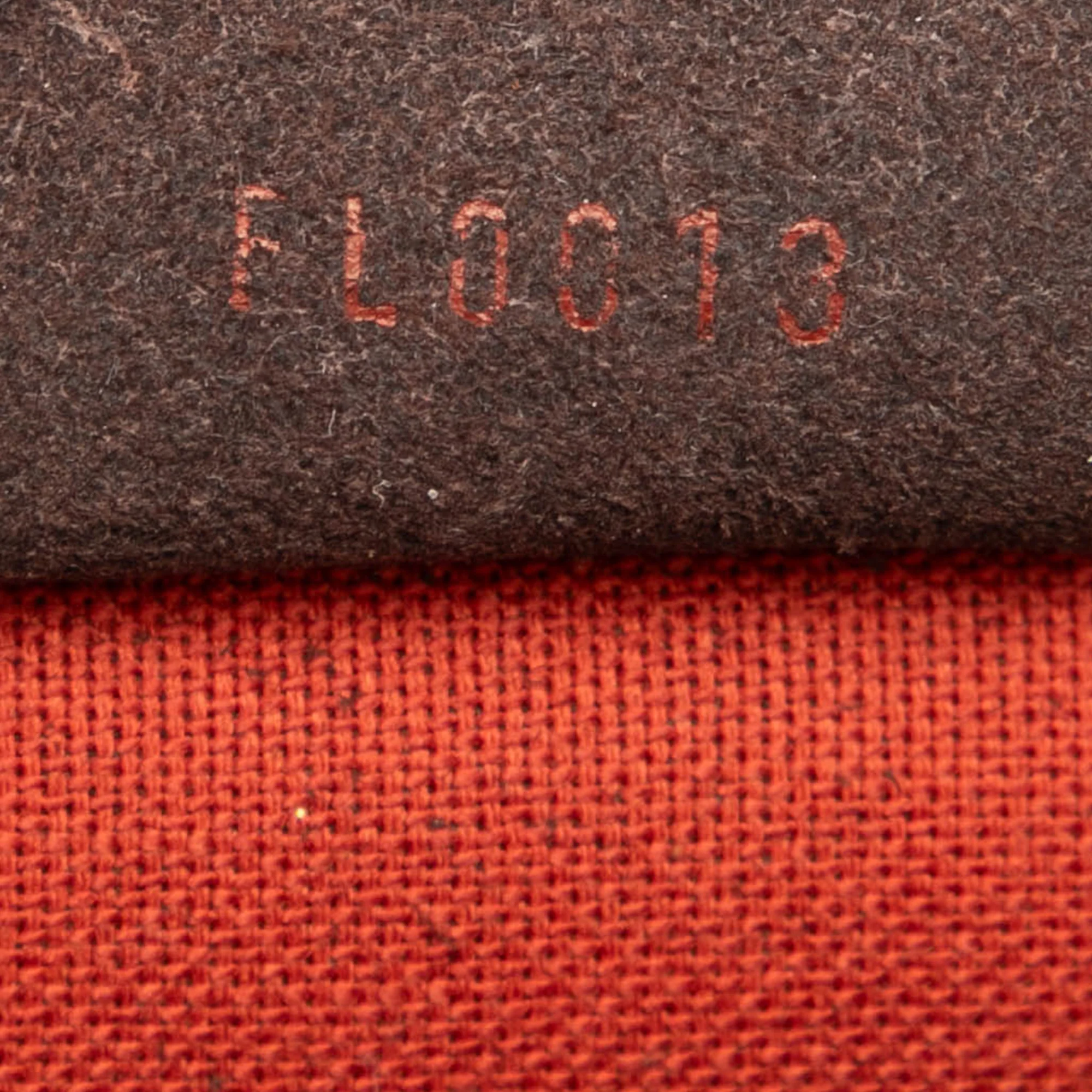 Navona Pochette Accessoires Damier - Image 6