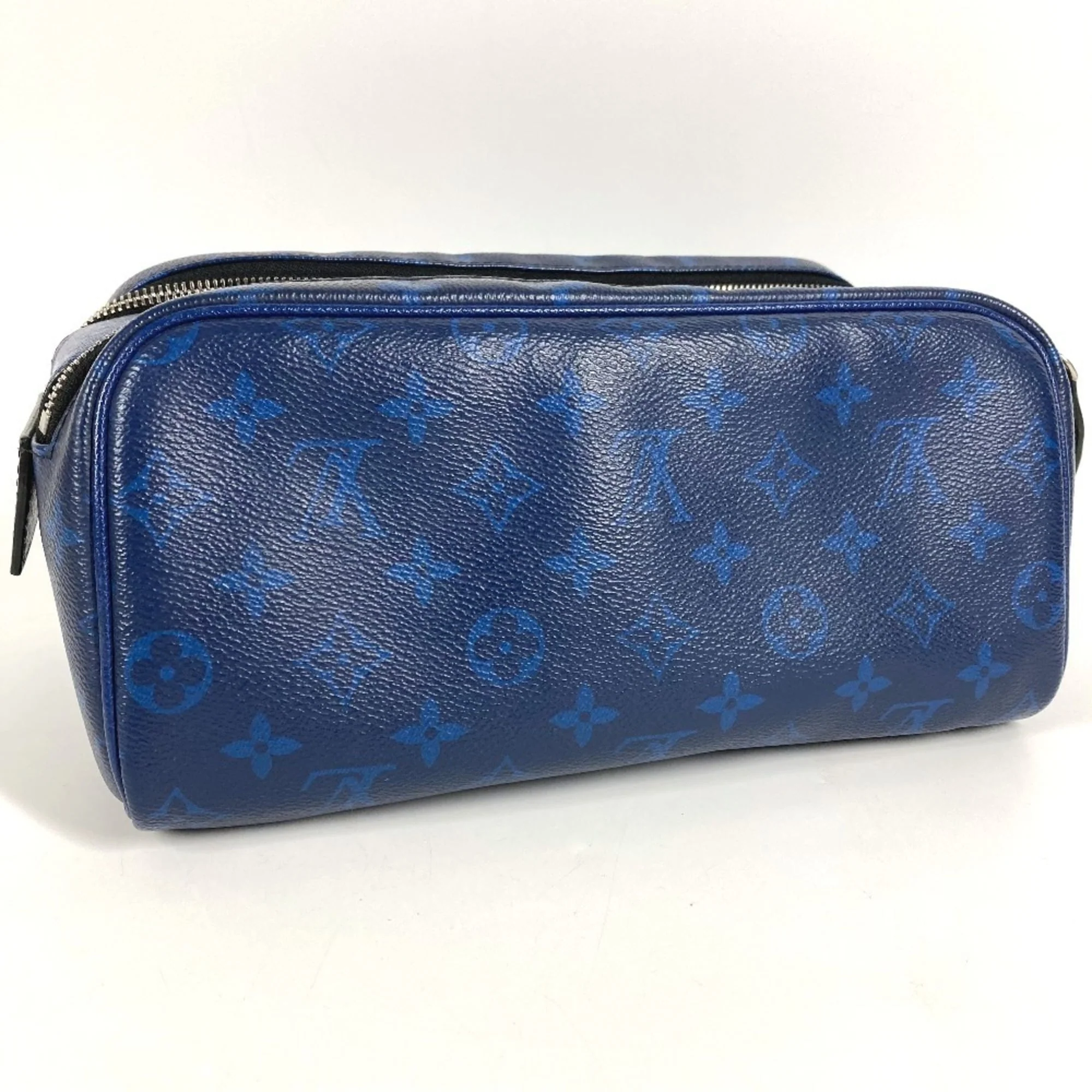 Outdoor Pouch Monogram Taigarama