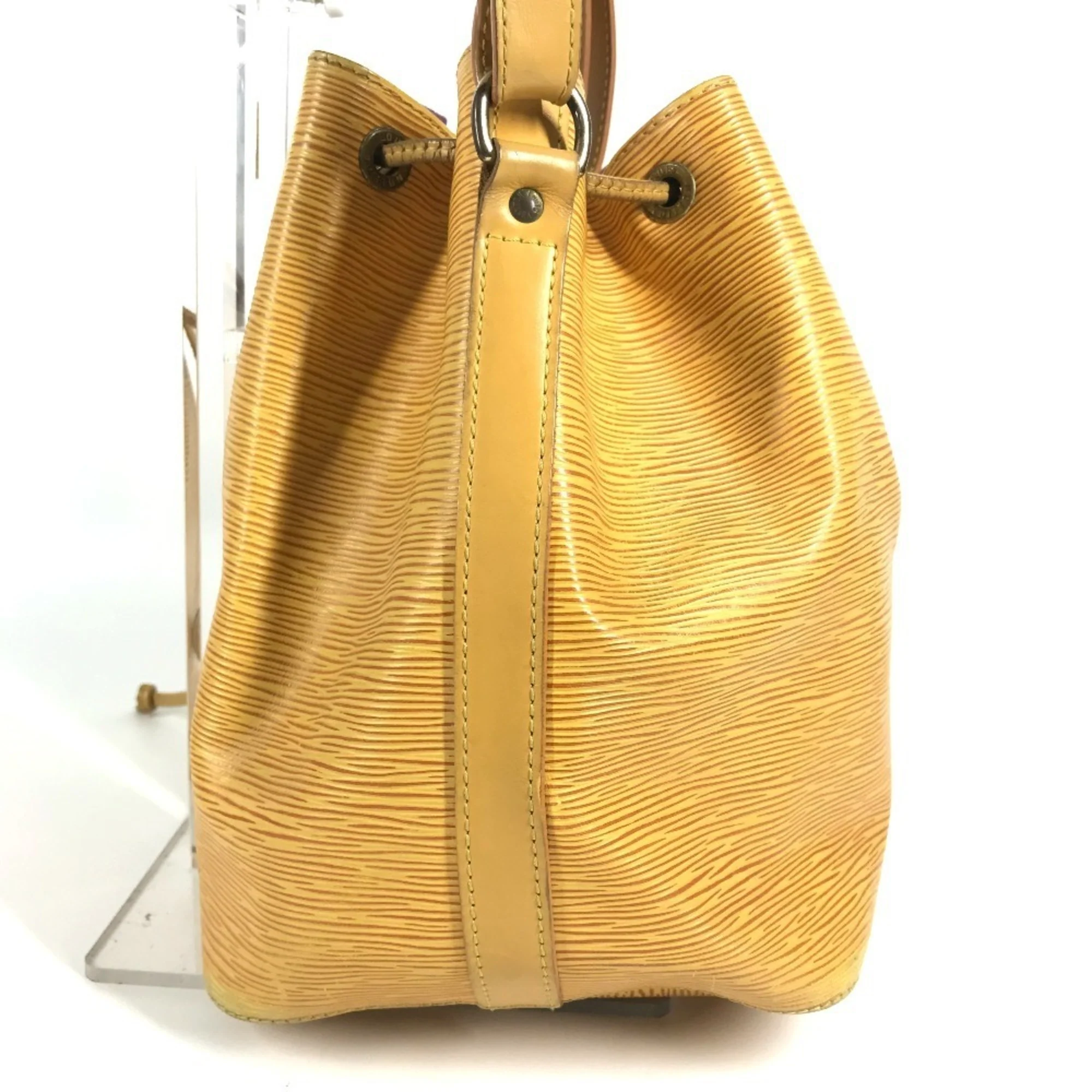 Petit Noe Handbag Epi Leather - Image 3
